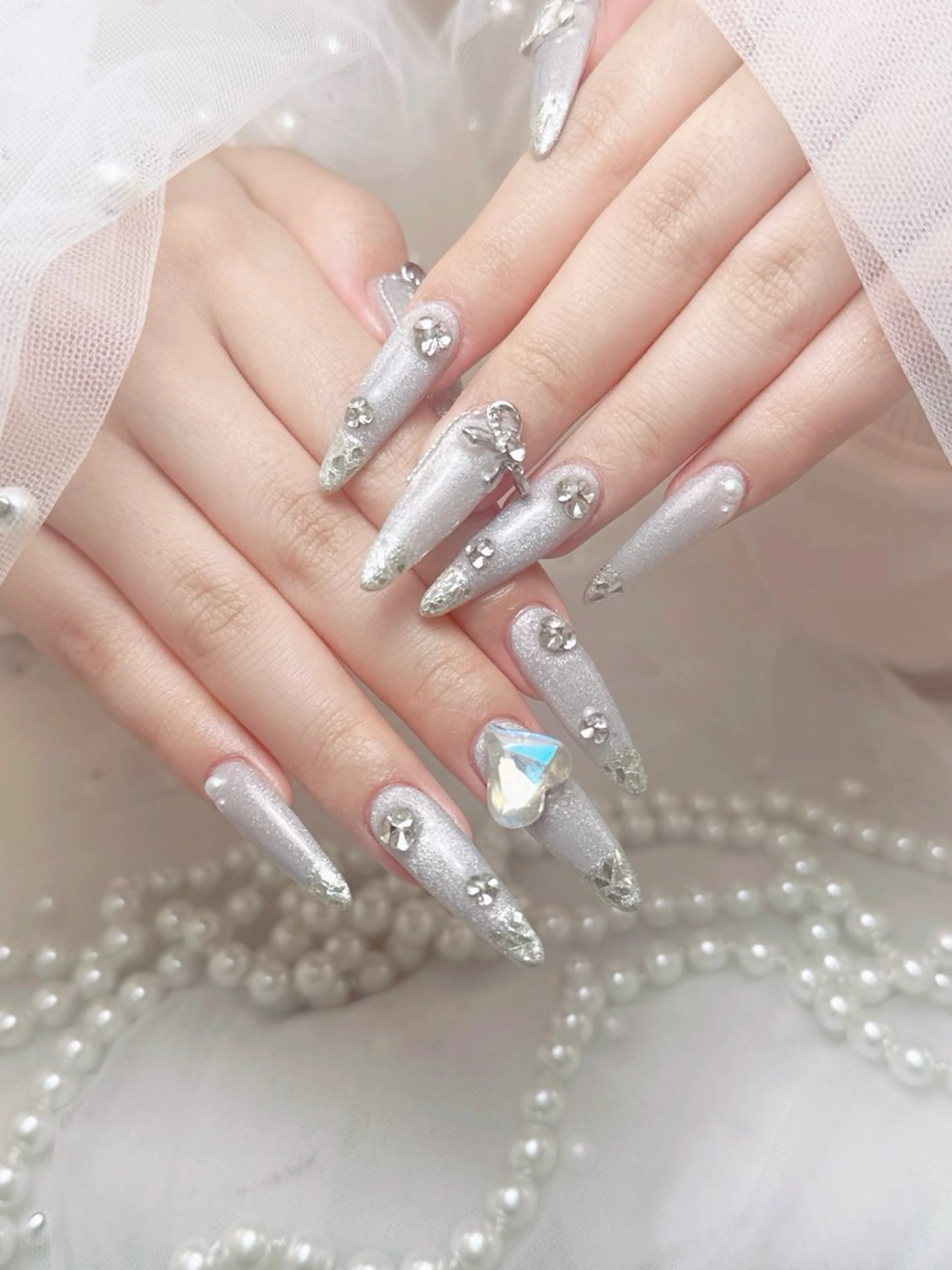 ネイル フレンチネイル ジェルネイル ハート 韓国ネイル マグネットネイル ハンドネイル ネイルサロン lotusのネイルデザイン