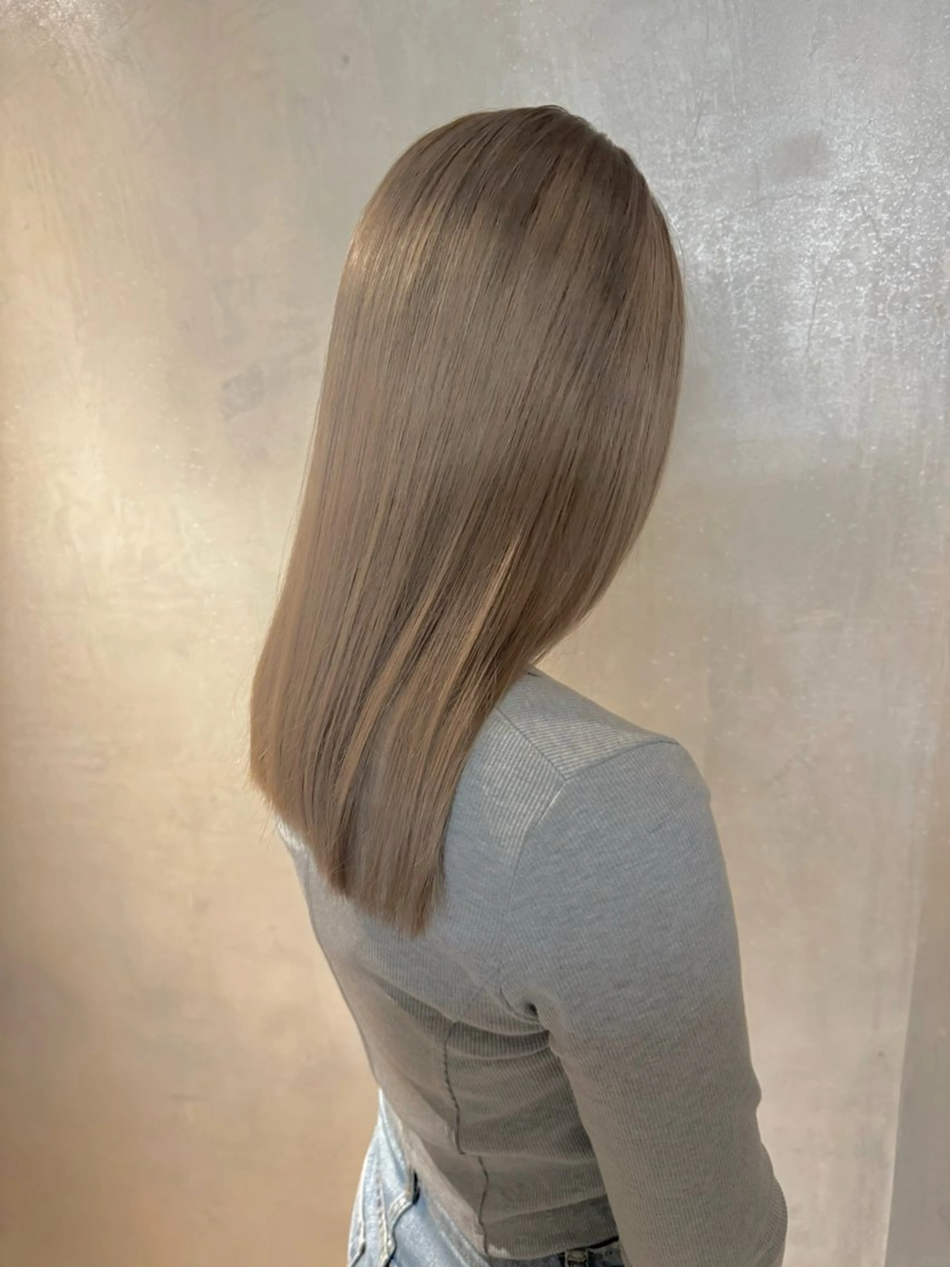 セミロング makoto⌇レイヤ ー⌇艶カラー🍒‎のヘアスタイル