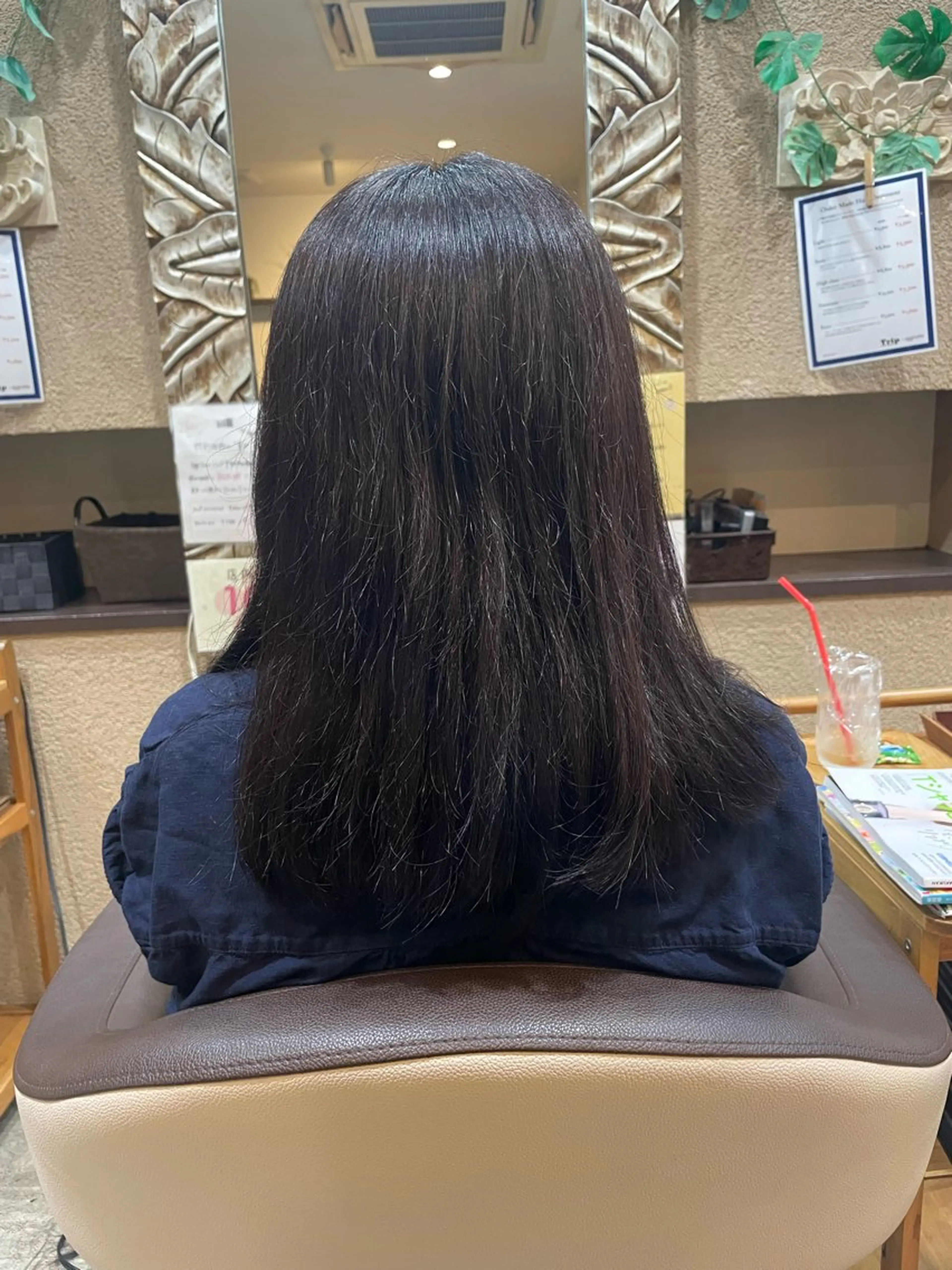 セミロング カラー ブラウンカラー ダークブラウン カット ヘアカラー トリートメント 勘場 万菜華のヘアスタイル