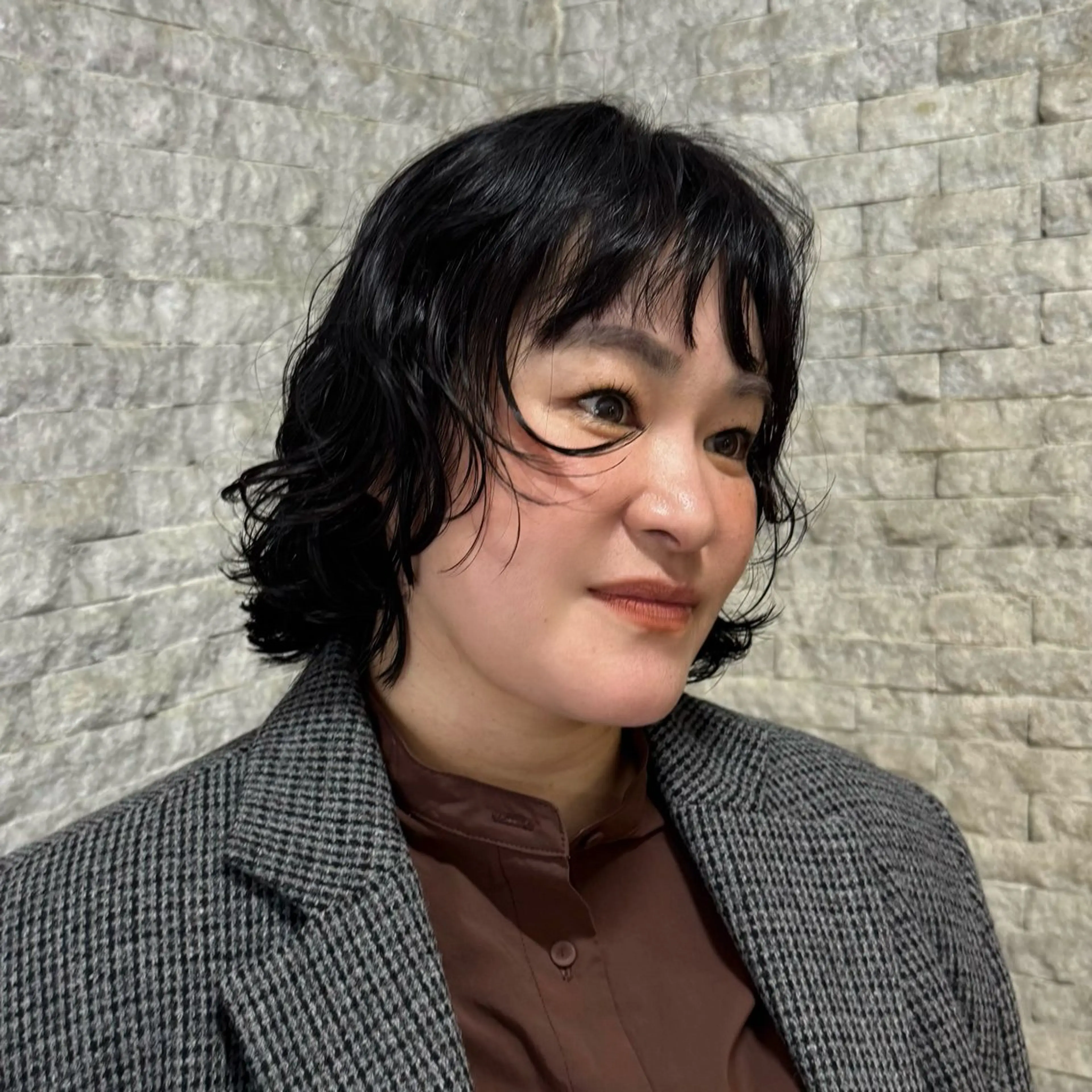 ミディアム INORI|レイヤー |ハッシュカットのヘアスタイル