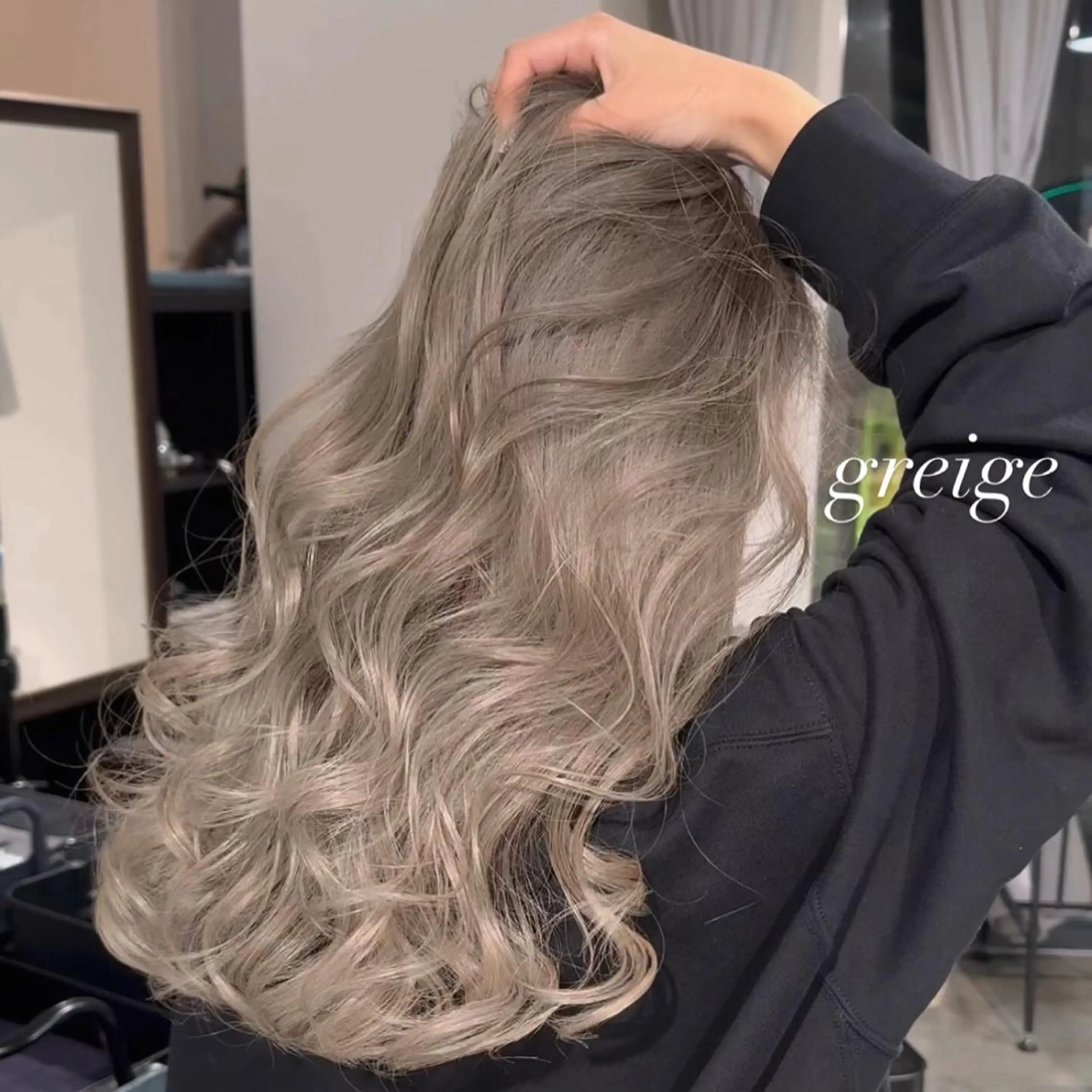 セミロング カラー カット ヘアカラー トリートメント ヘアセット 💜ハイトーン💛 マジカルかいちゃんのヘアスタイル