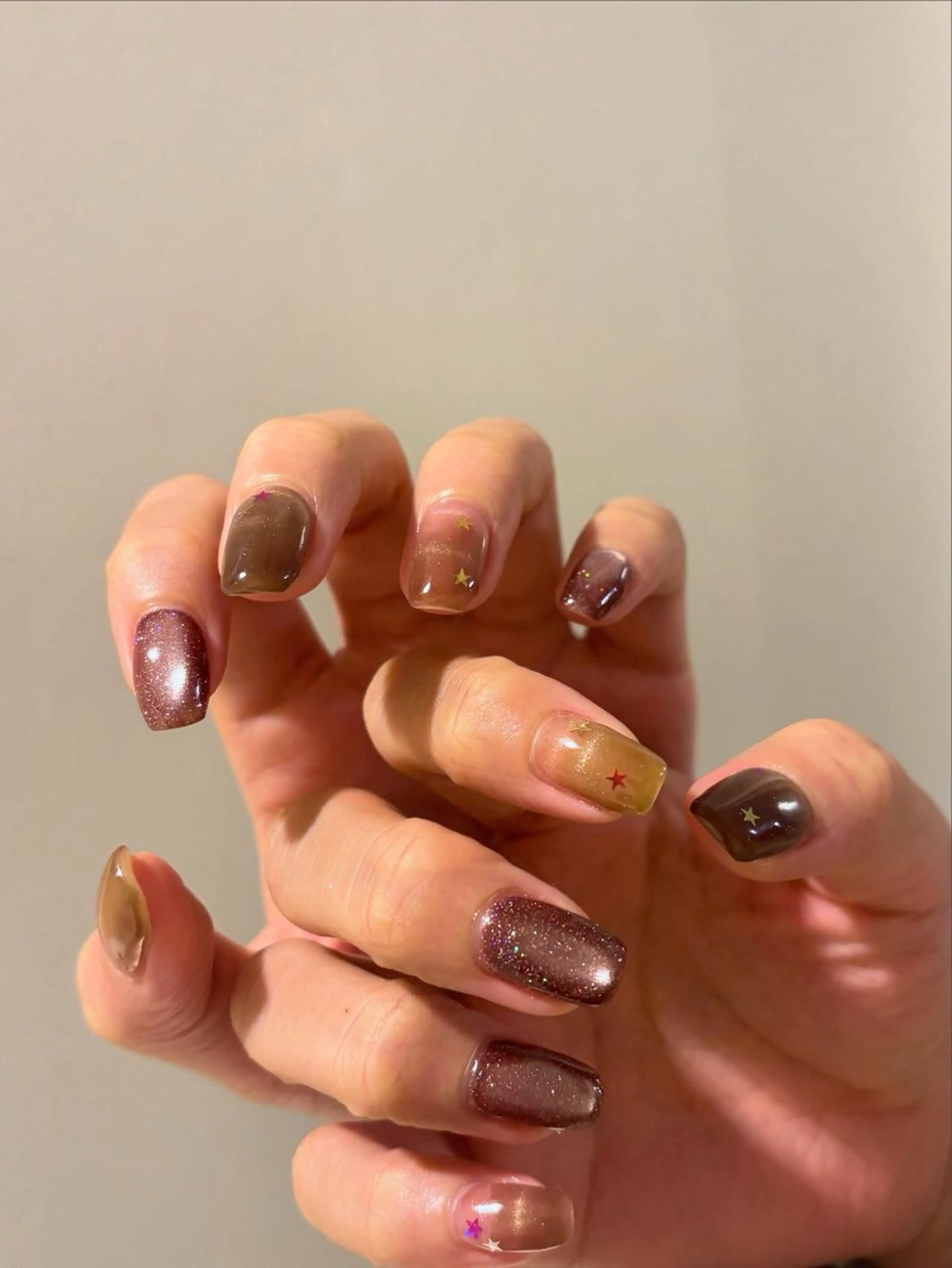 ネイル マグネットネイル 冬ネイル クリスマス ハンドネイル Elio所属・Elio 国泰寺のネイルデザイン