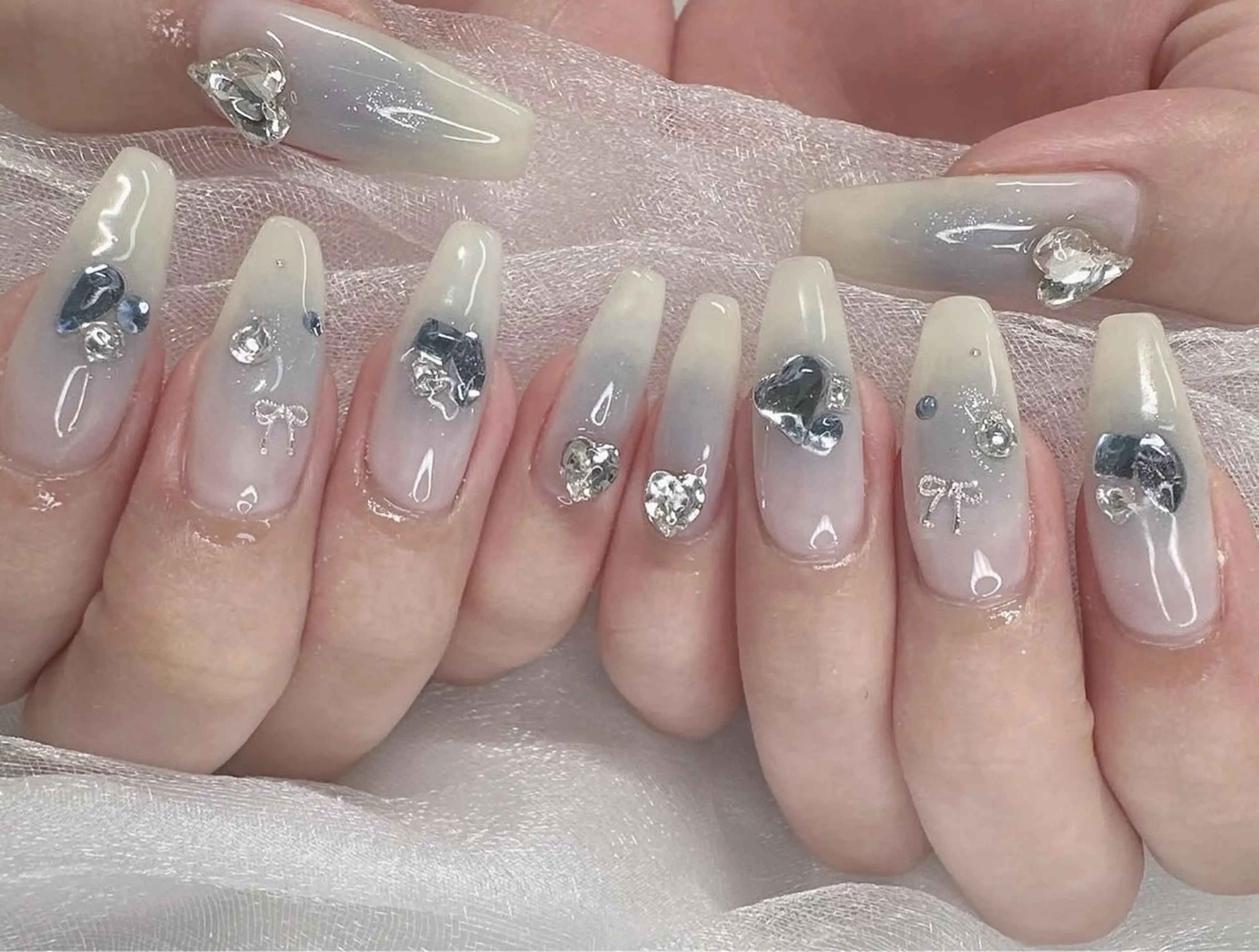 ネイル グラデーション キラキラネイル ワンカラーネイル 冬ネイル Jenn Nail Salonのネイルデザイン