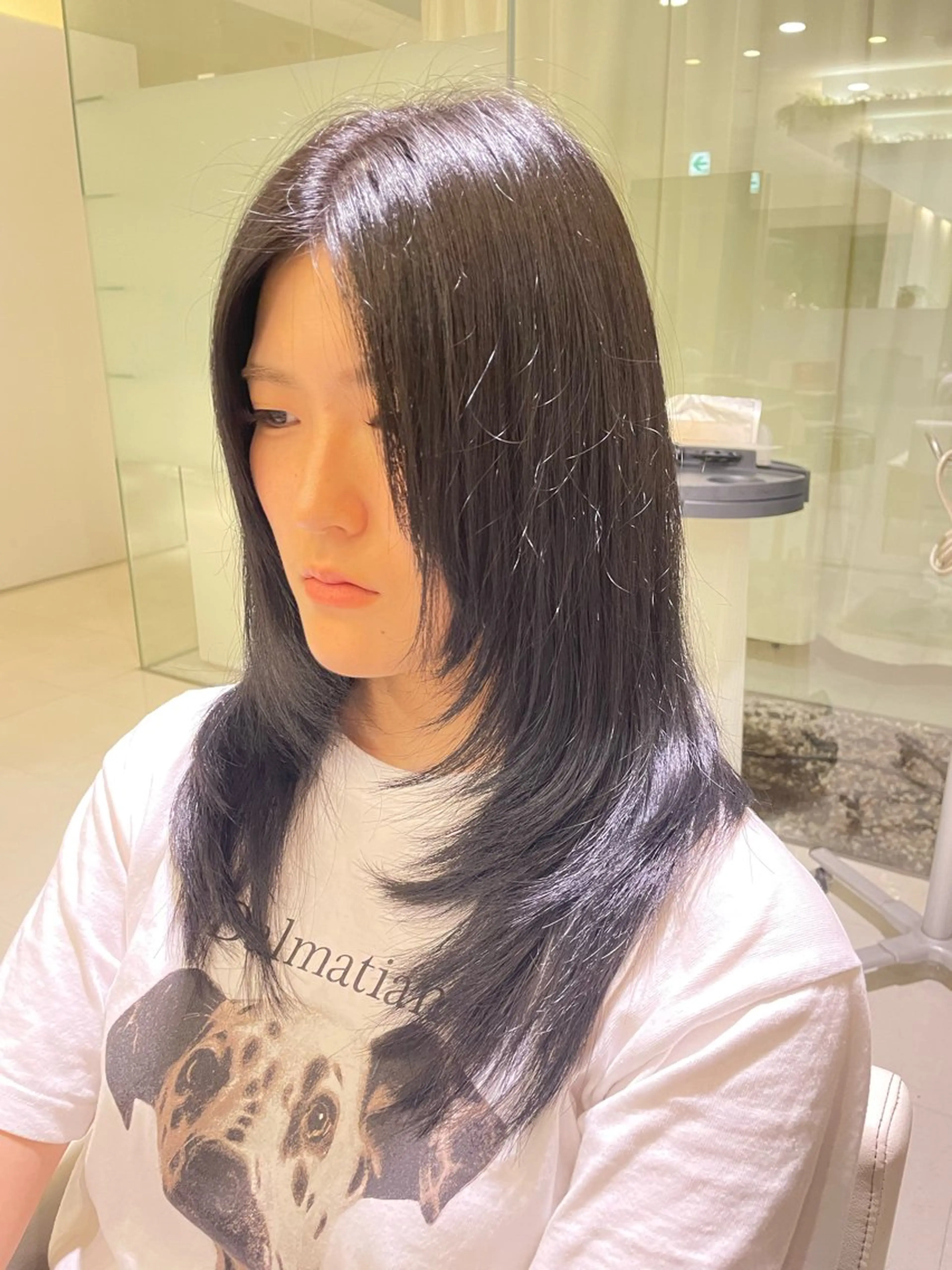 ロング レイヤーカット WISTARIAFIELD Villa所属・WISTARIA FIELD坂本結希奈のヘアスタイル