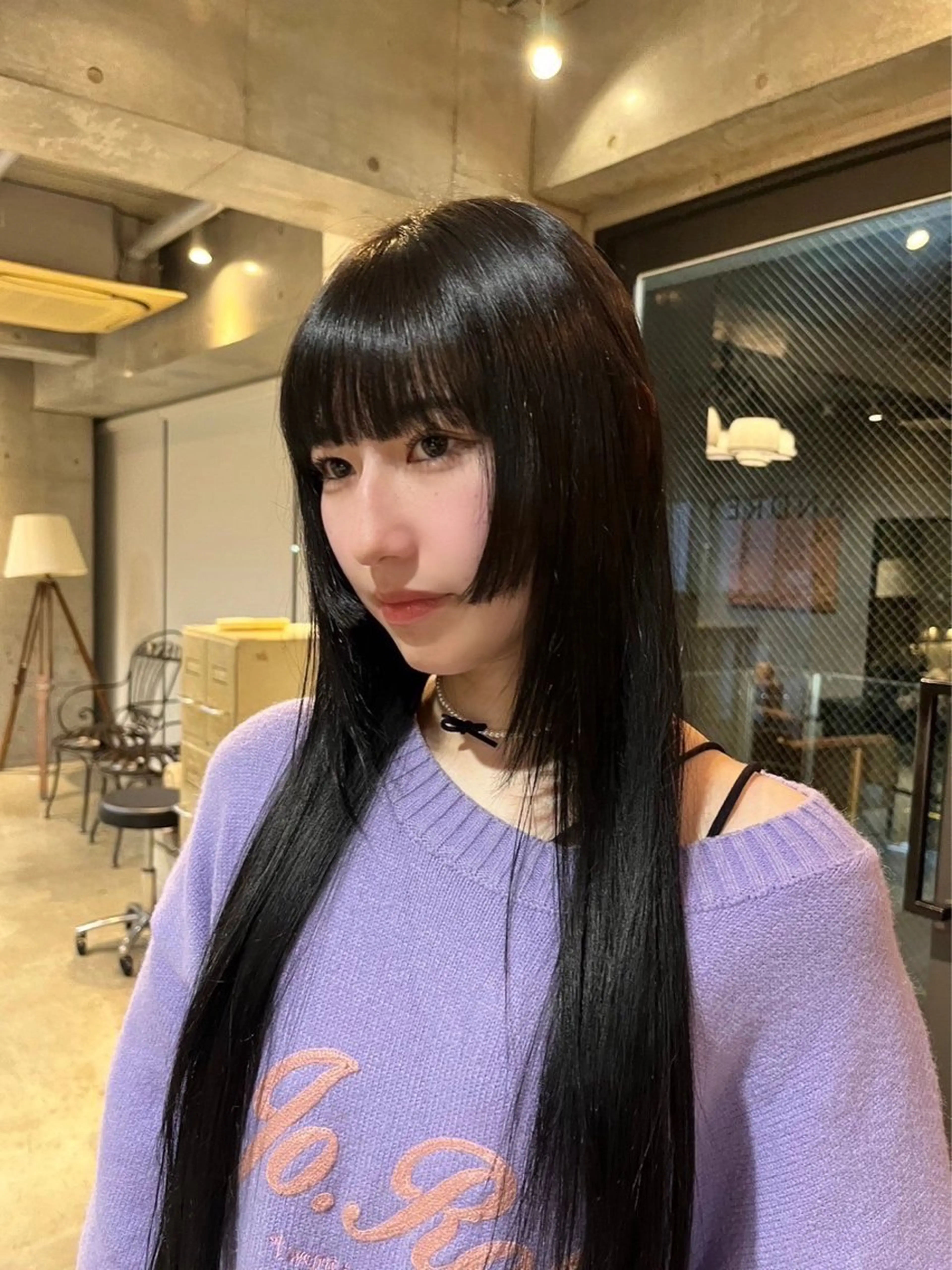 ロング カラー 黒髪 ブルーカラー ブルーブラック 透明感カラー レイヤー/ベージュ mikuのヘアスタイル