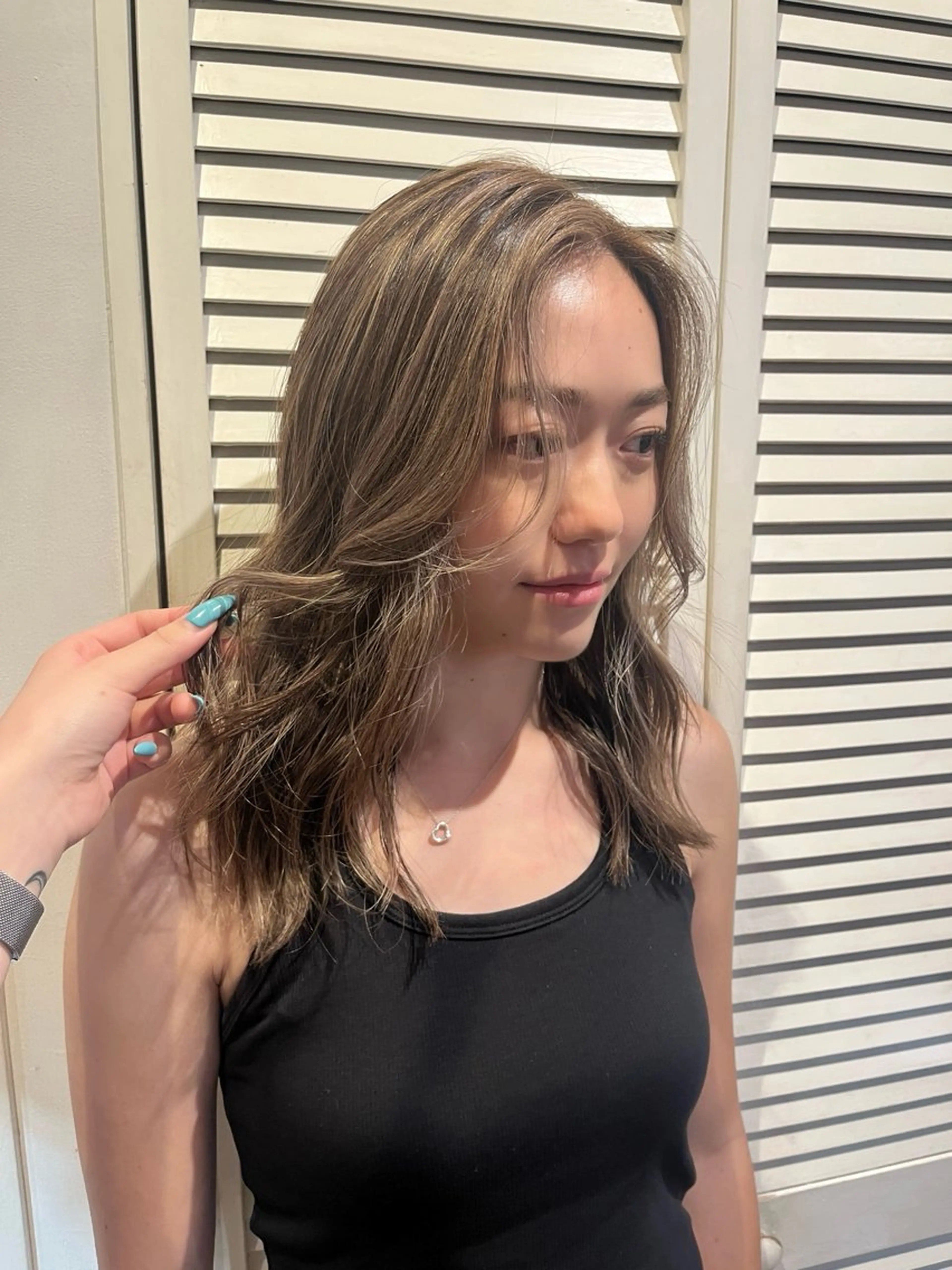 ミディアム HOMIE TOKYO所属・sora / 渋谷 / ハイトーンのヘアスタイル