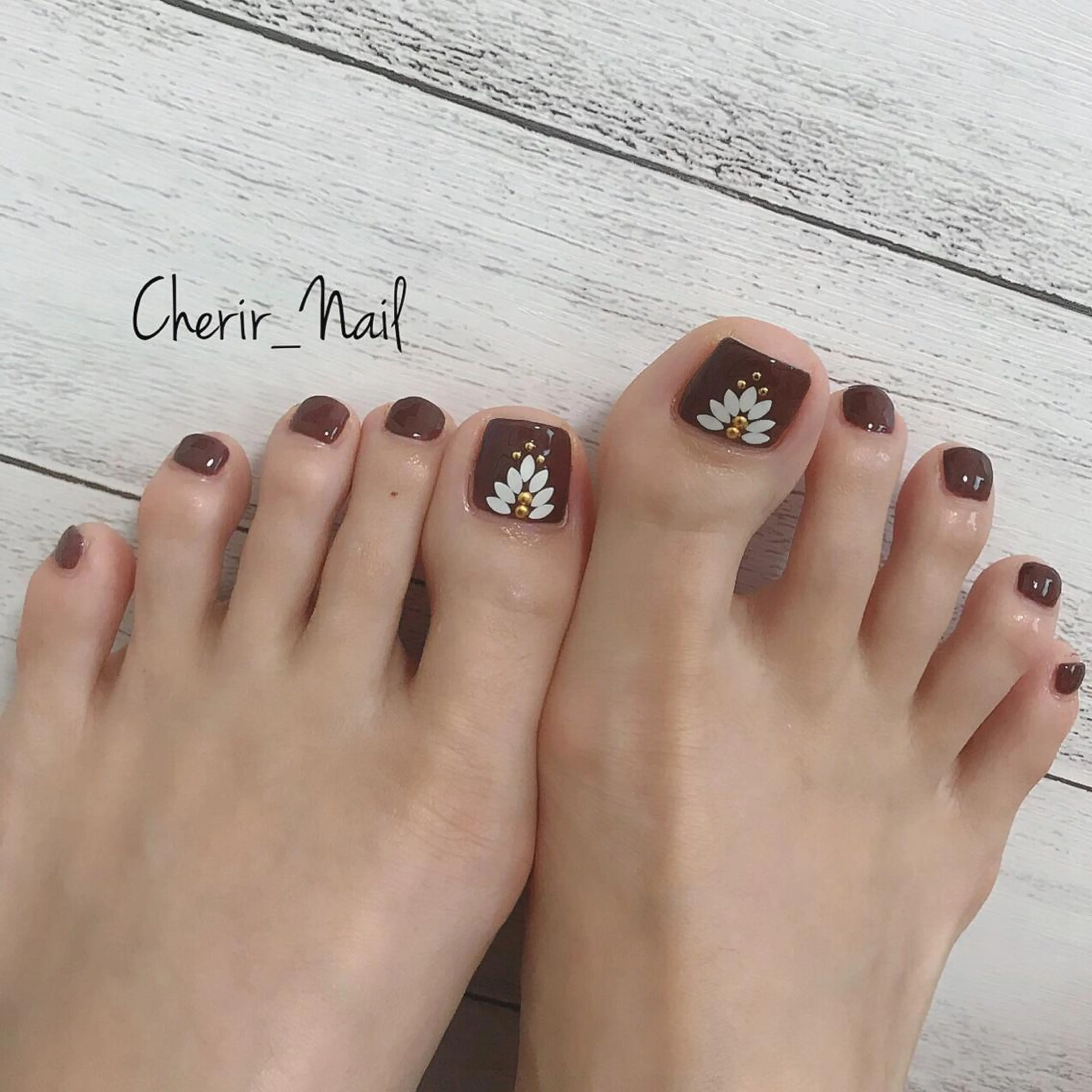 ネイル アートネイル ブラウン カジュアル シンプルネイル Cherirnail kaoriのネイルデザイン