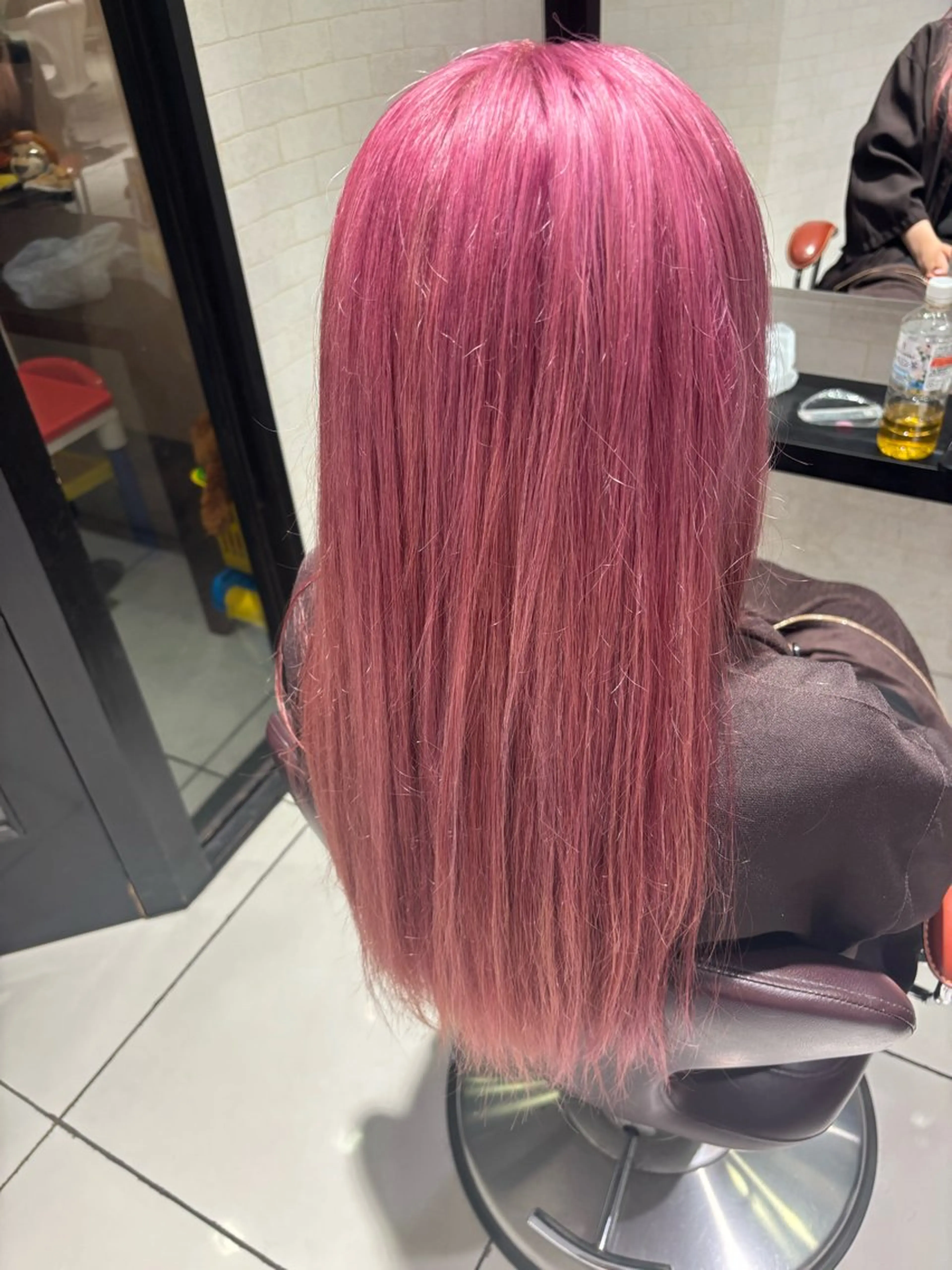 ロング カラー ブリーチ ヘアカラー EARTH/M 北習志野店所属・H. shinkaiのヘアスタイル