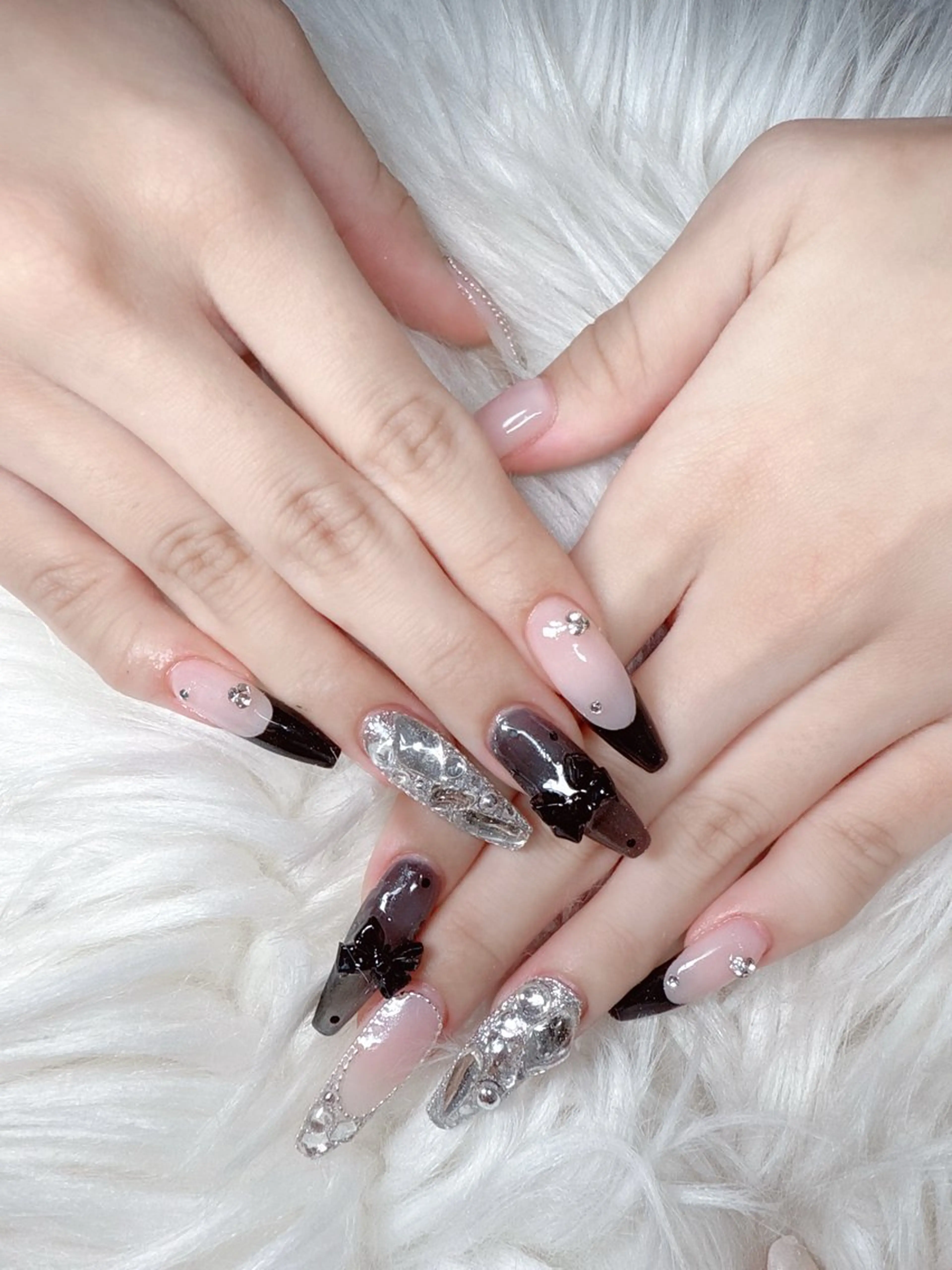 ネイル &ME Momoのネイルデザイン