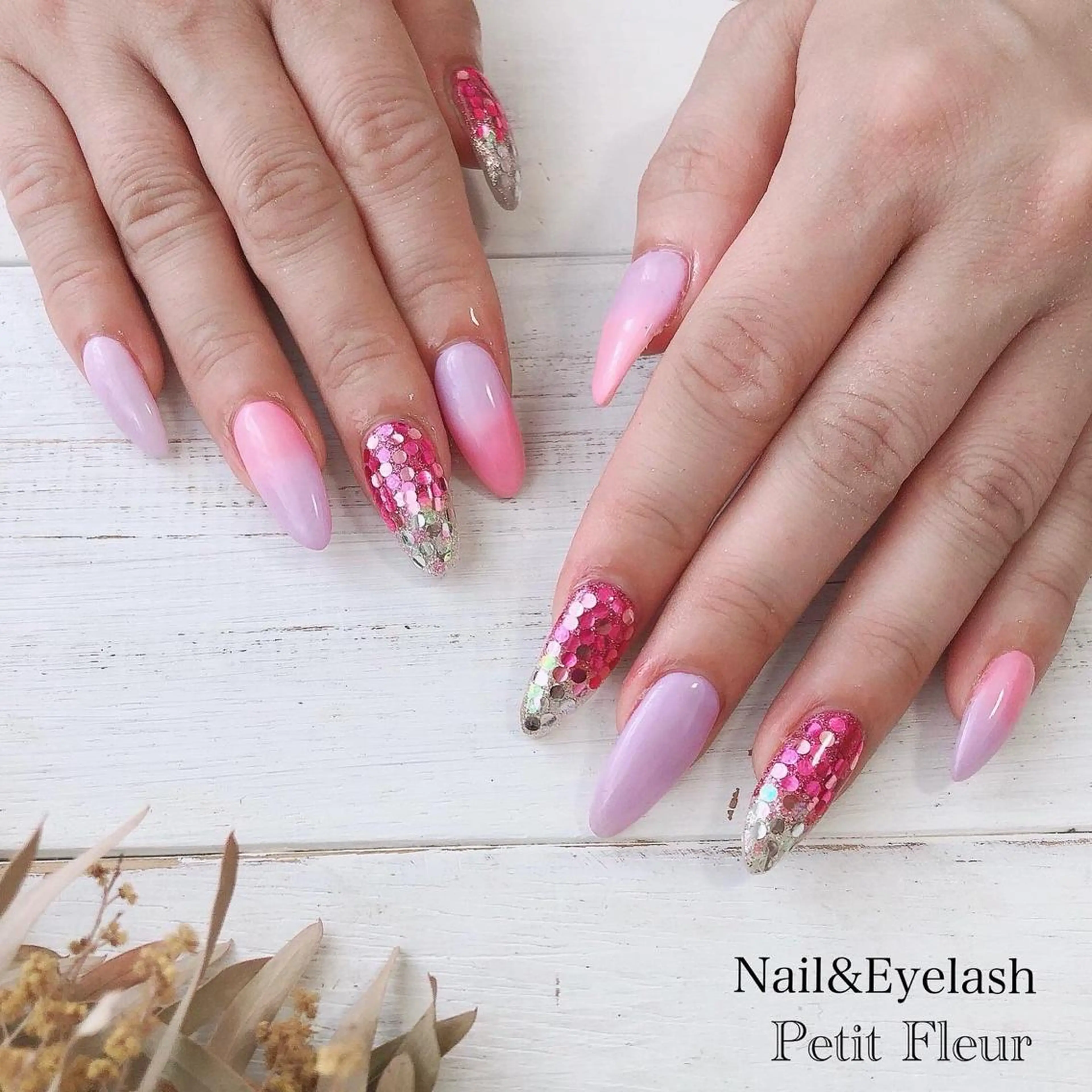 ネイル Petit Fleur所属・青柳 亜梨奈のマツエク・マツパデザイン