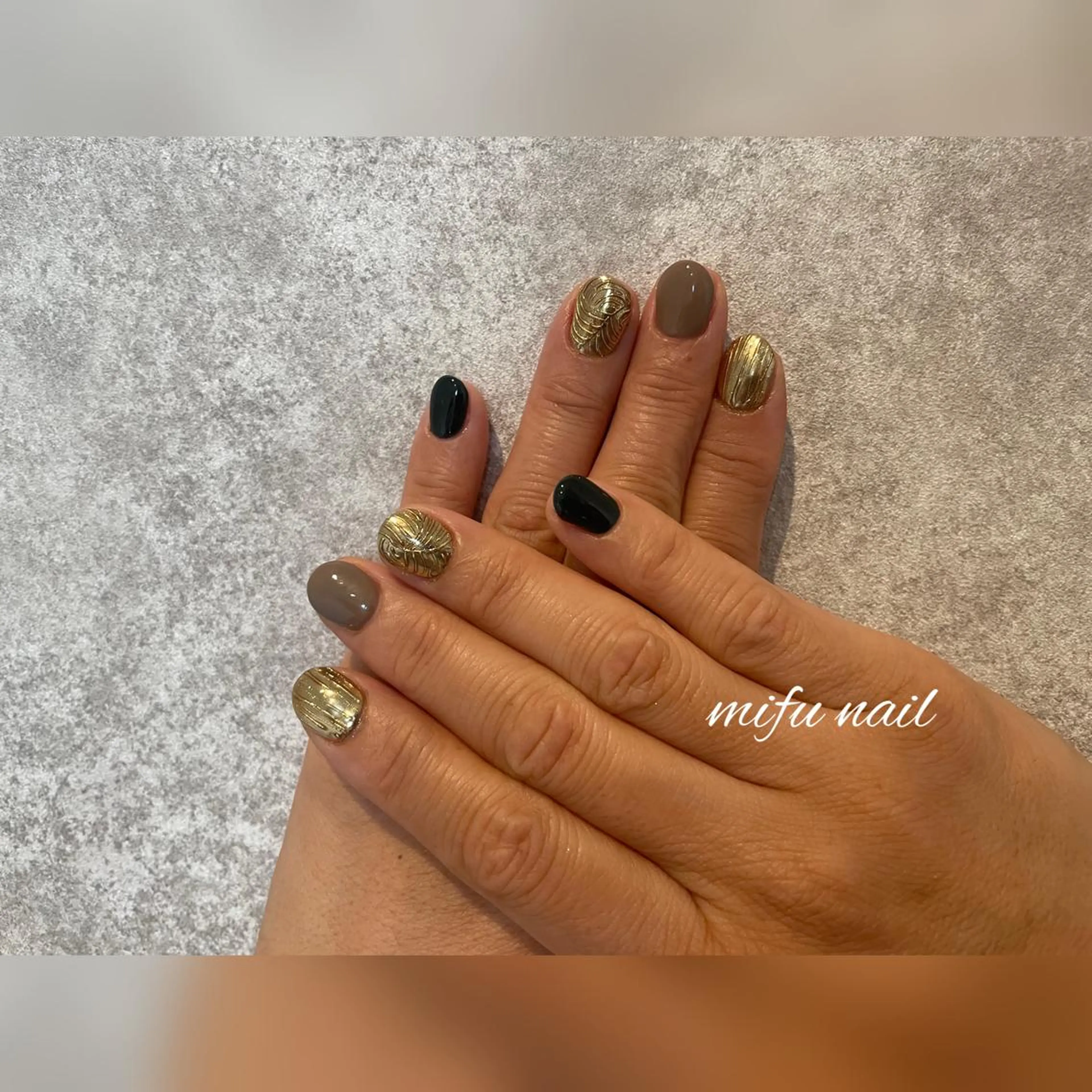 ショート ハンドネイル ハンドケア 大田 美笛香のネイルデザイン