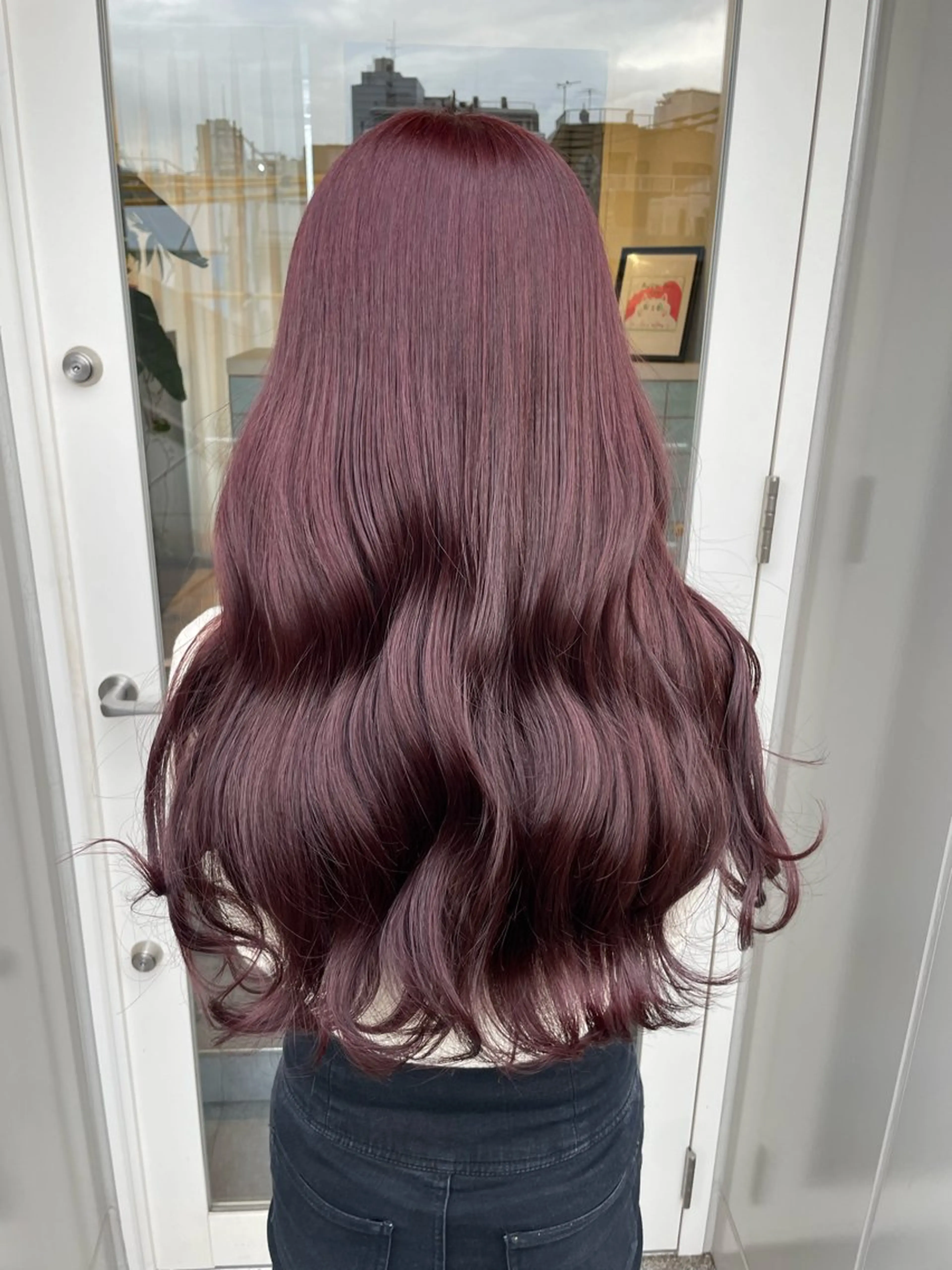 ロング カラー ブリーチ ラベンダーカラー ラベンダーピンク ブリーチなしカラー ピンクカラー ヘアカラー トリートメント 若月 あやかのヘアスタイル