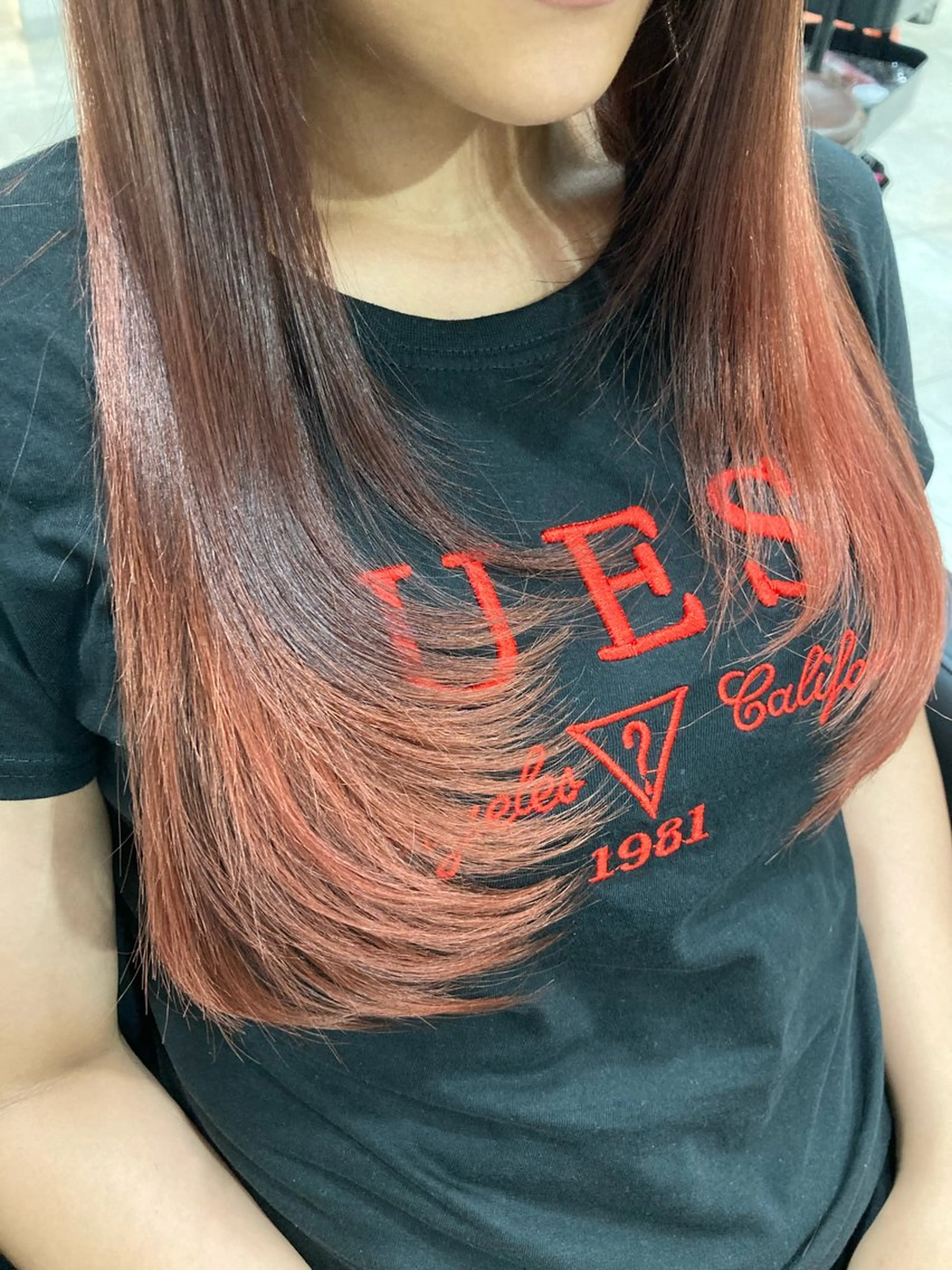 ロング レイヤーカット ピンクカラー🎀 米津 美佑のヘアスタイル