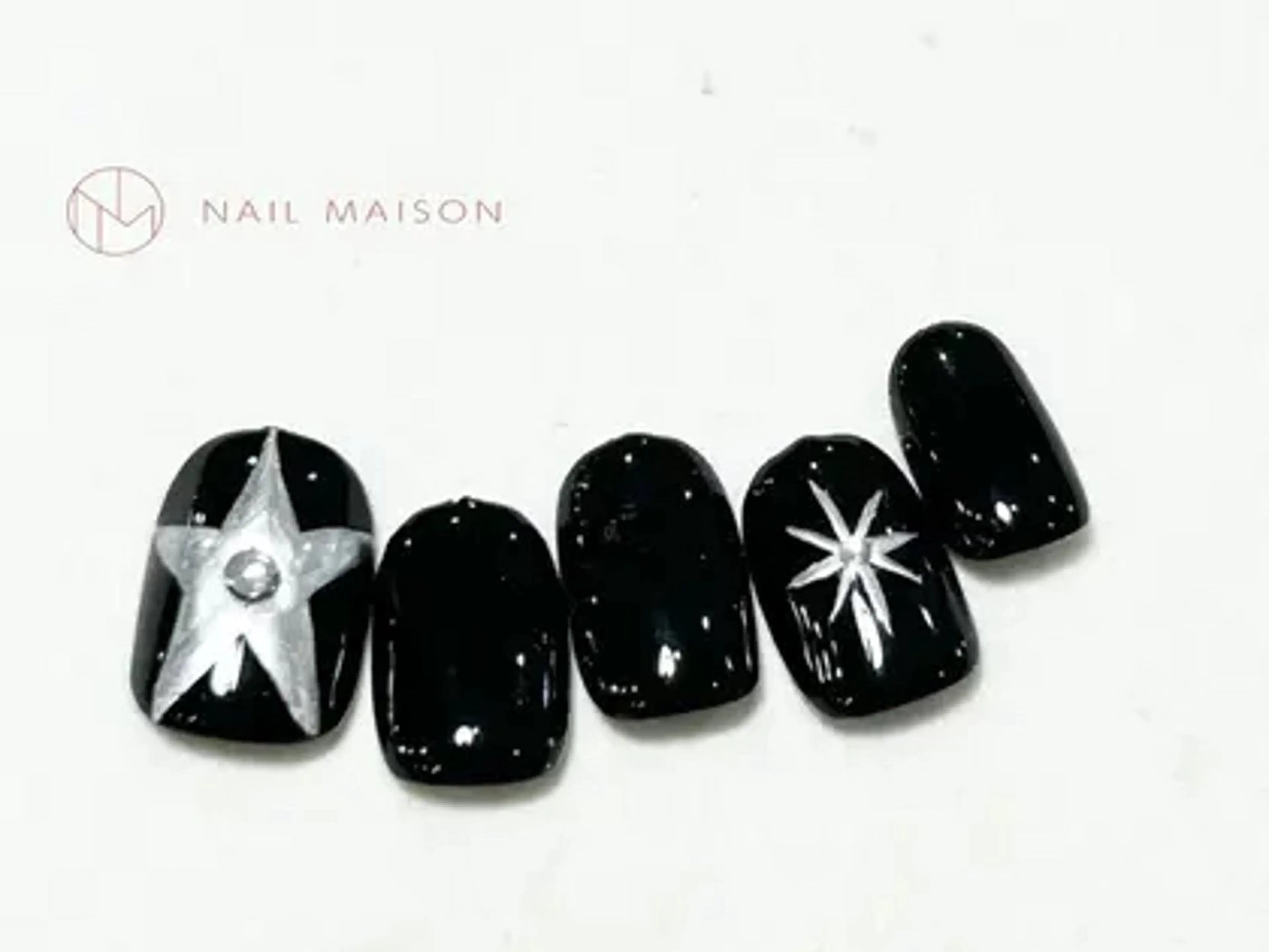 ネイル I-nails三宮店所属・KIKUUCHI Mのネイルデザイン