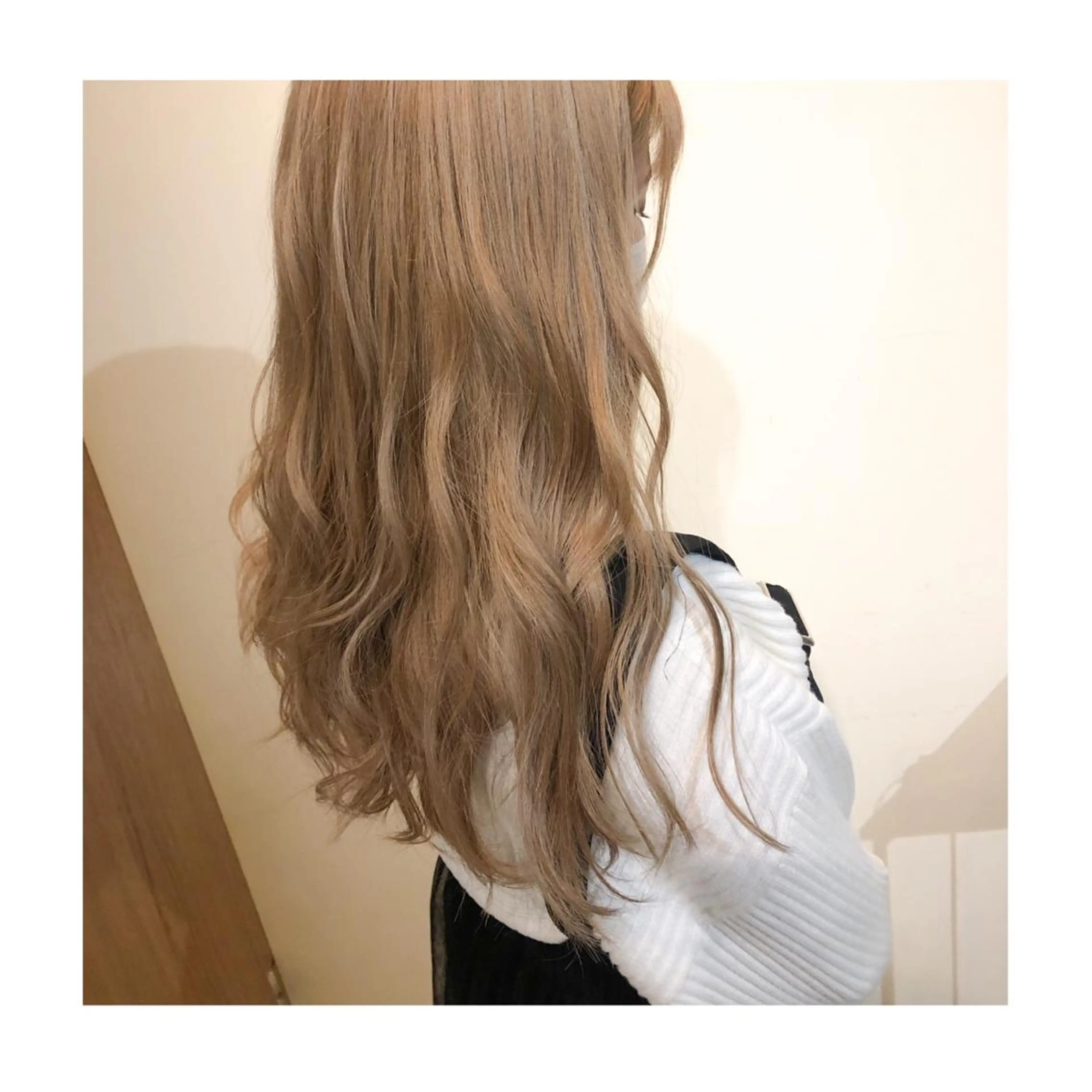 ロング カラー ベージュカラー ブリーチ ミルクティーベージュ ヘアカラー トリートメント ❁⃘ ち だ り さ ❁⃘のヘアスタイル