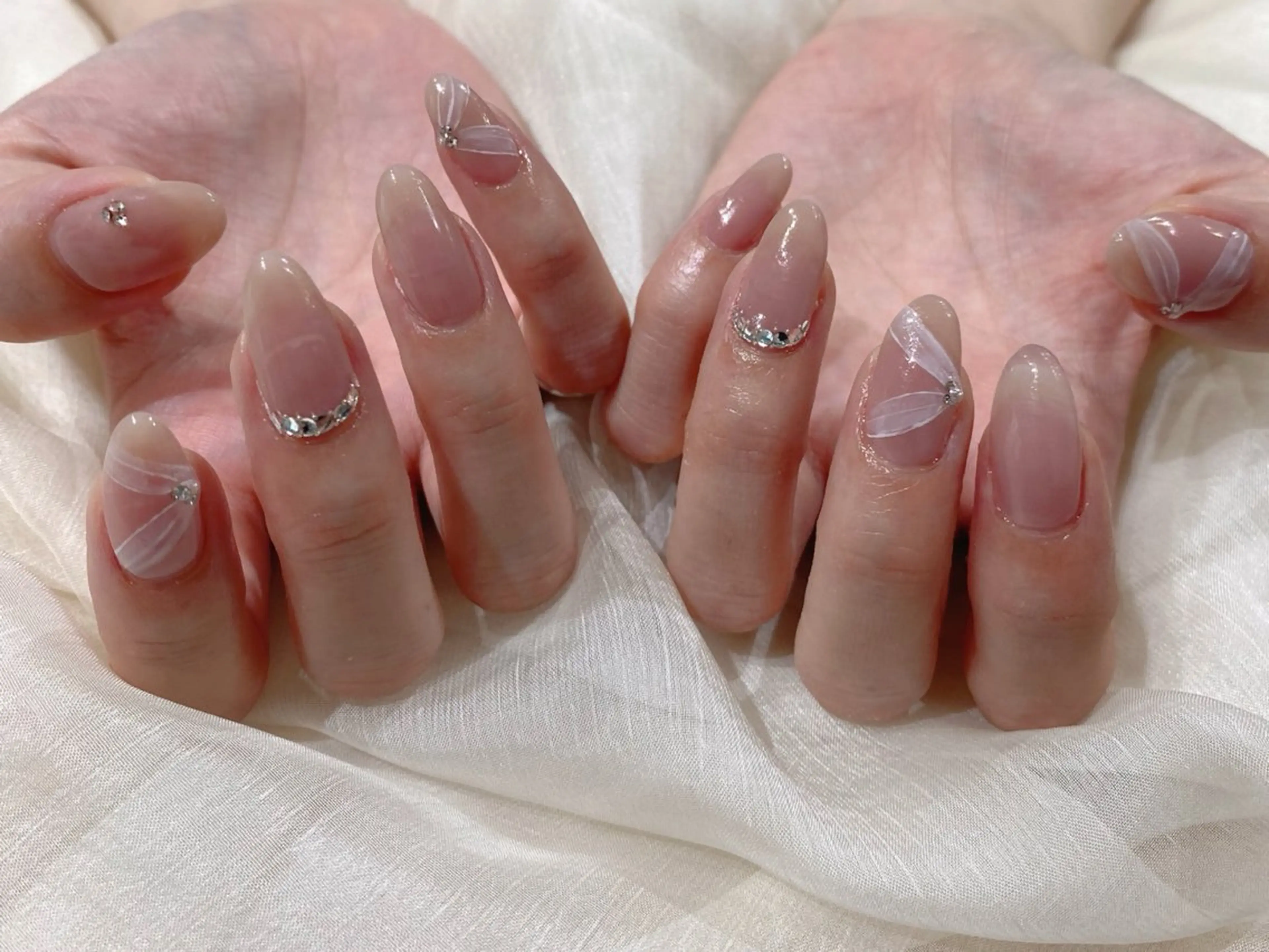 ミディアム ハンドネイル Nail  R💫 naoのネイルデザイン