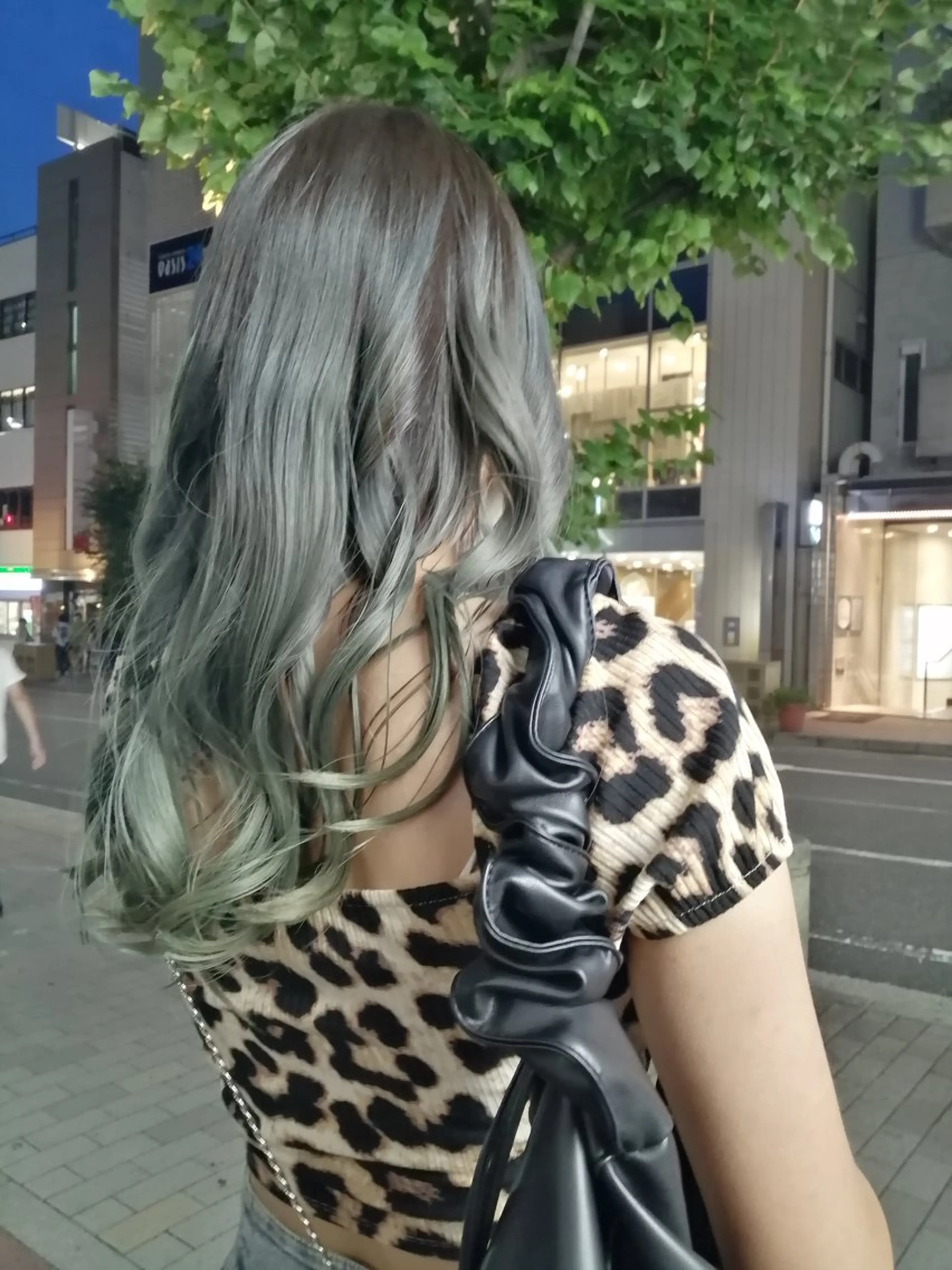 ロング カラー ベージュカラー 福永 ちひろのヘアスタイル