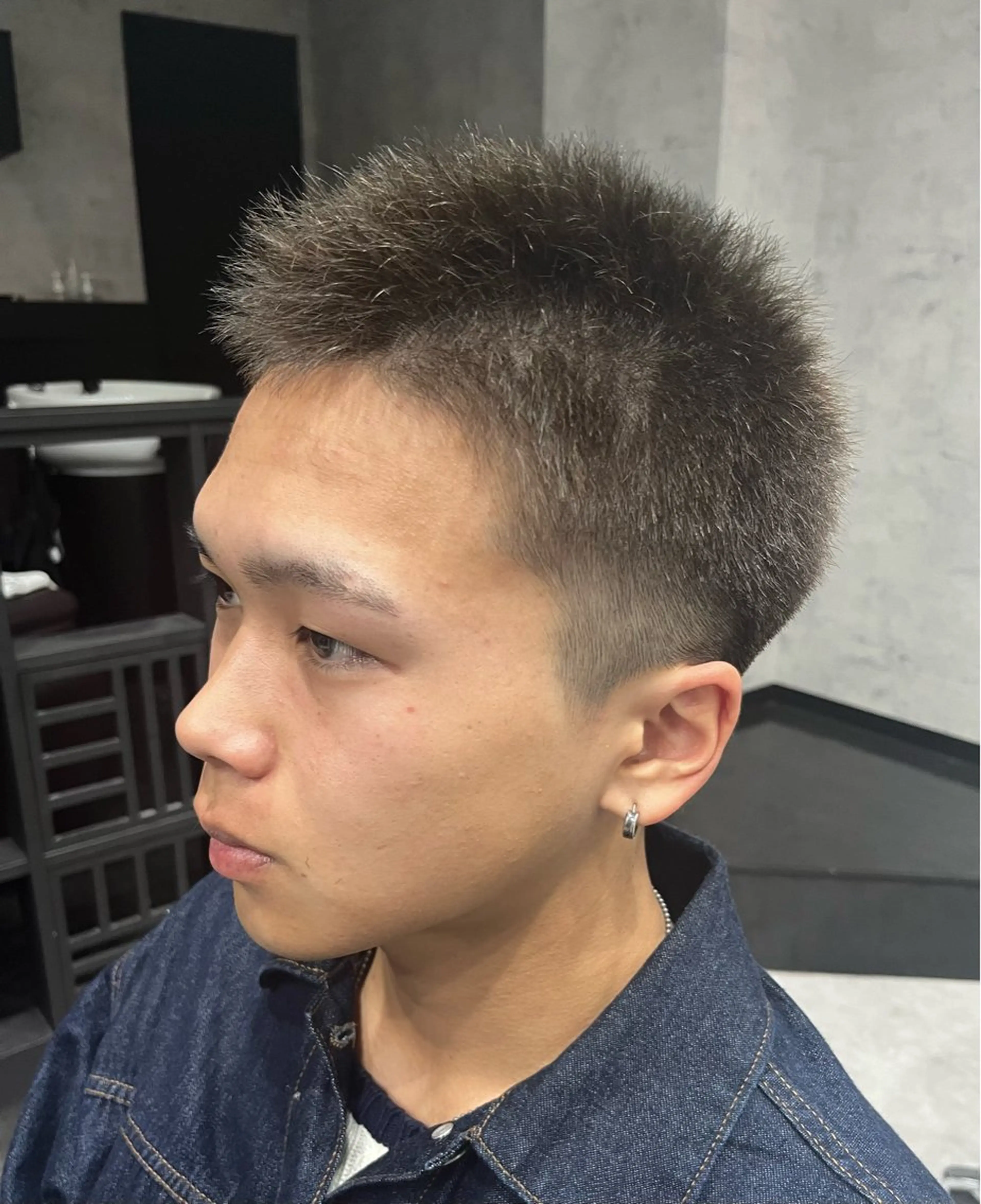 ショート メンズ メンズショート メンズベリーショート ベリーショート ショートヘア カット トリートメント 【店長】メンズ職人 短髪　ハイトーン🔥のヘアスタイル