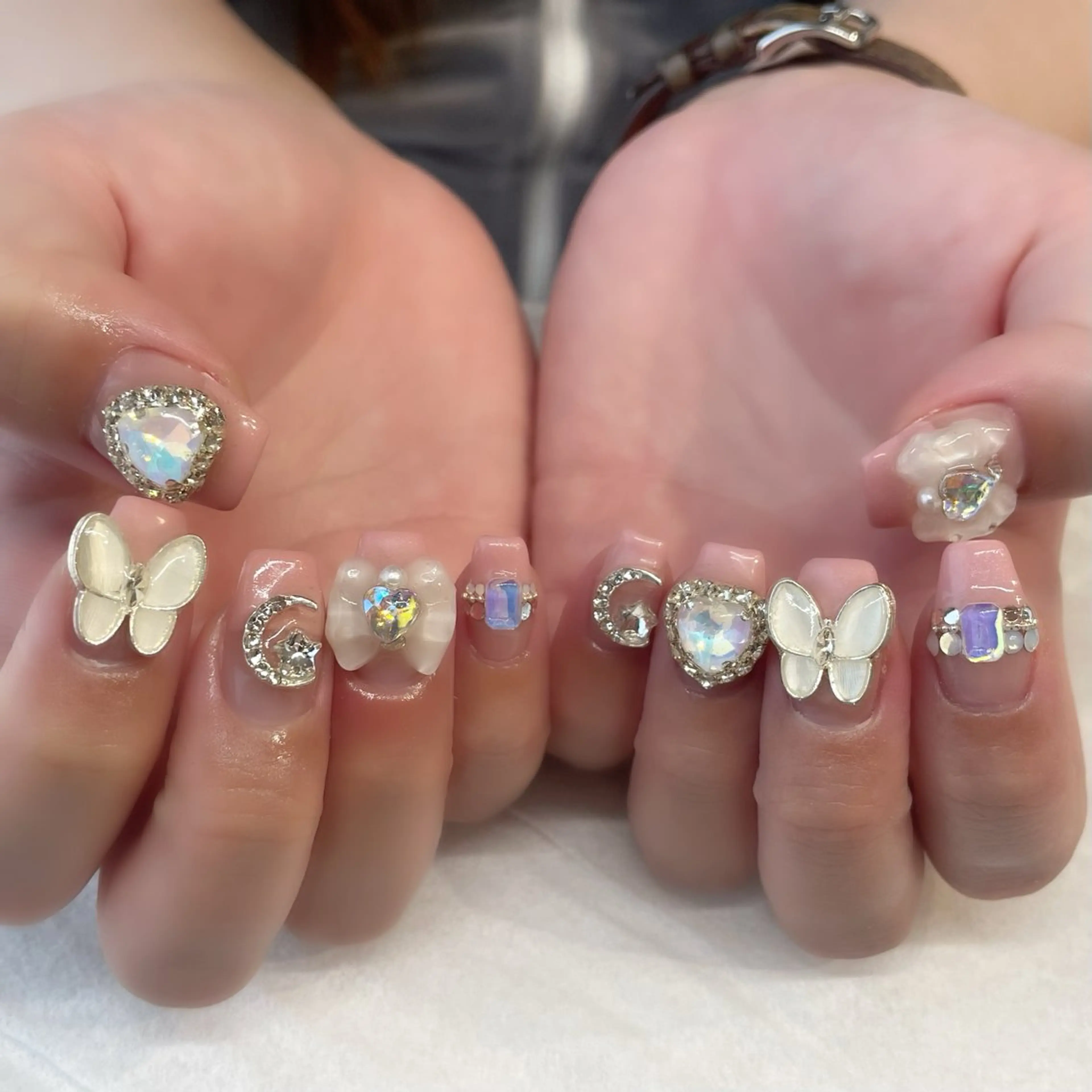 ネイル ハンドネイル 💎🐰 saki. m 🐰💎のネイルデザイン