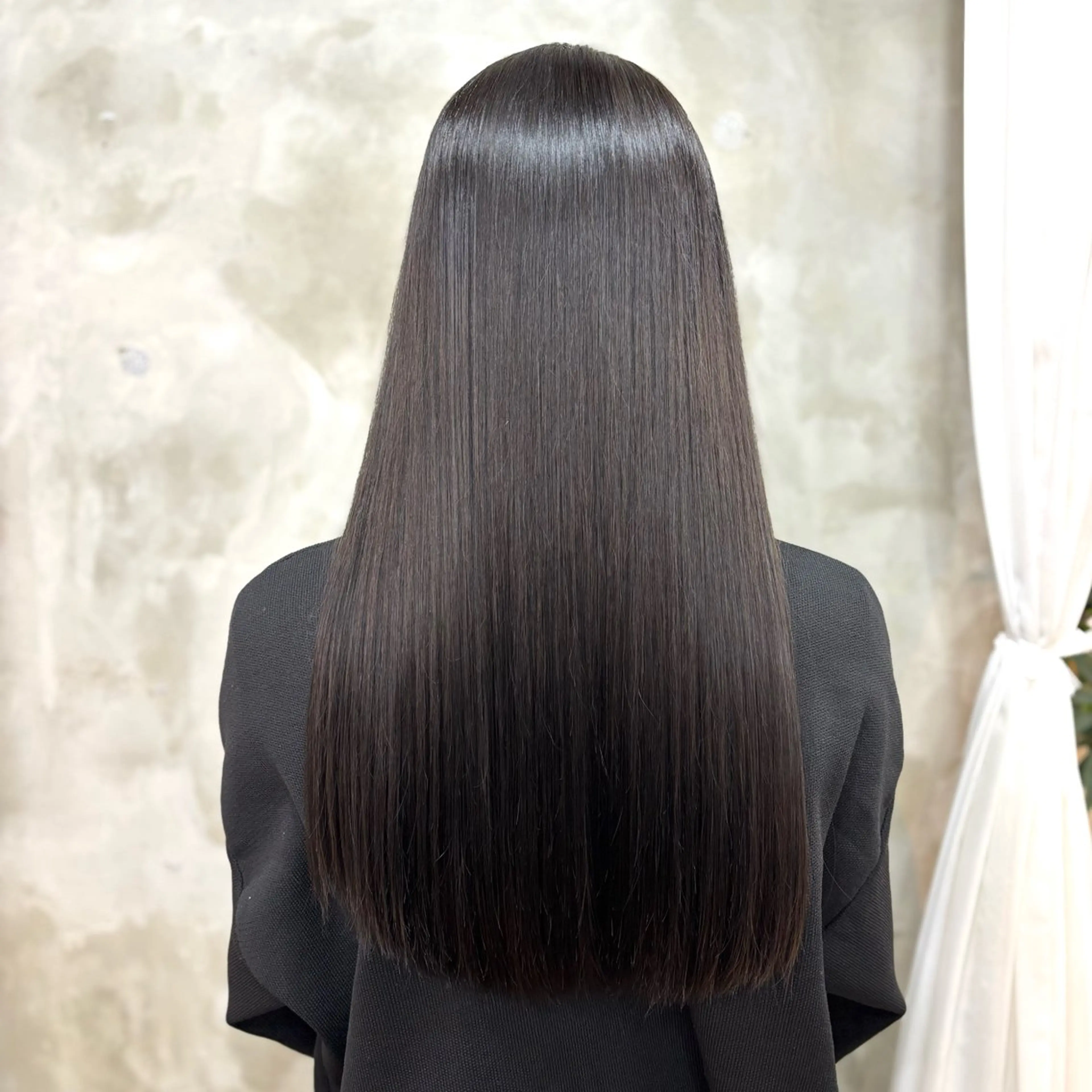 ロング カラー グレージュ ヘアカラー トリートメント 美容室eTONe仙台駅前所属・艶髪‎カラー🤍 RIKAのヘアスタイル