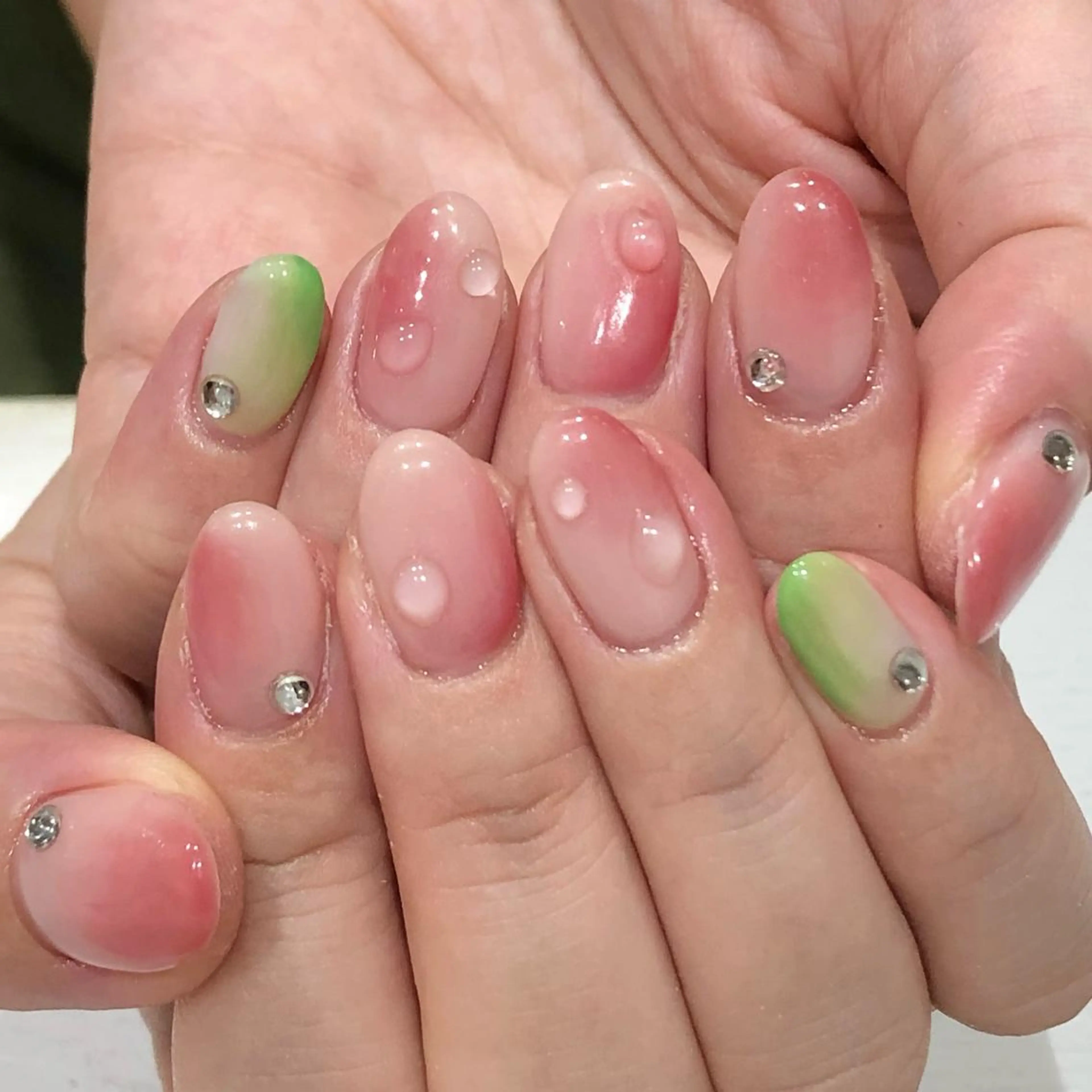 ネイル ハンドネイル Nest 三田のマツエク・マツパデザイン