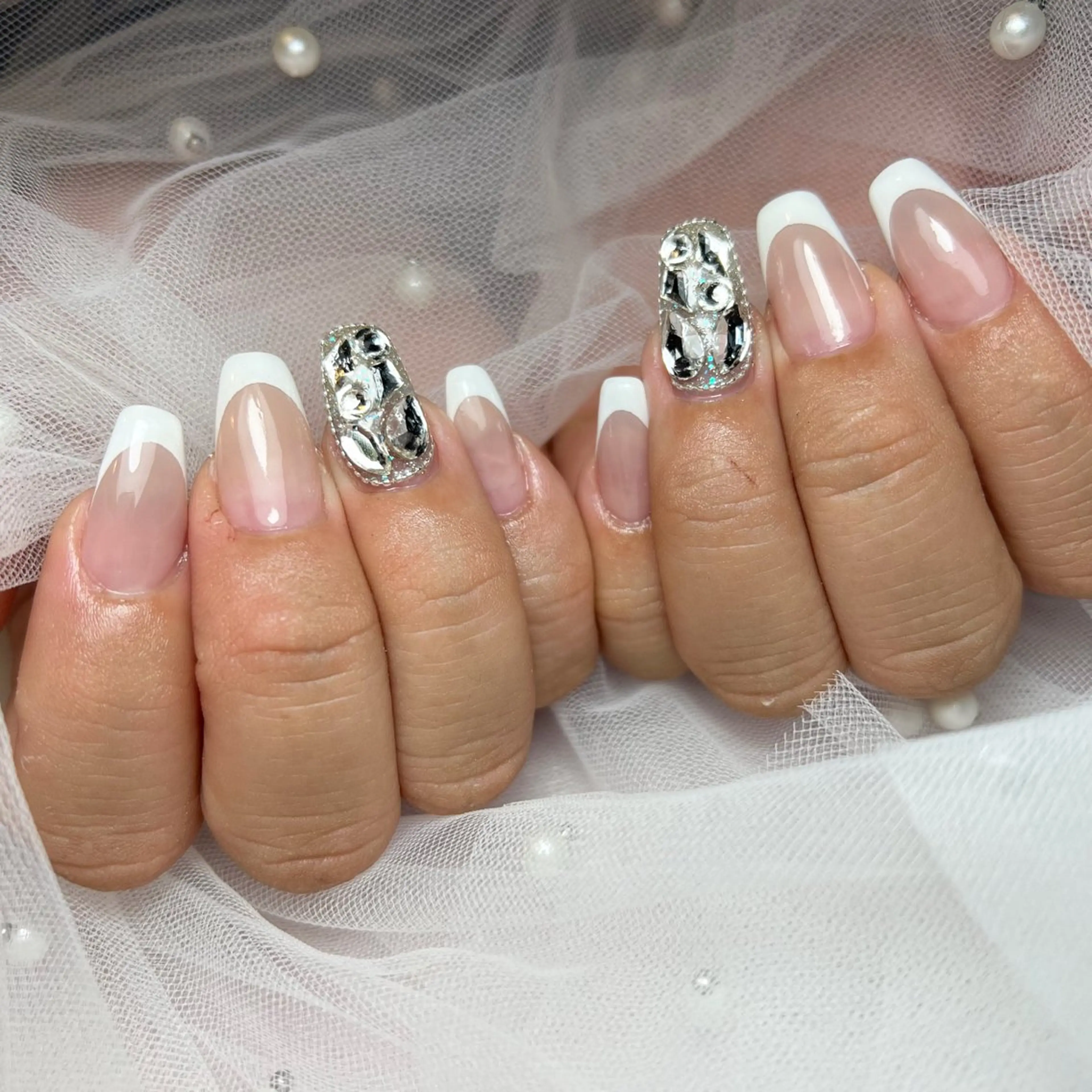 フレンチ【ベースグラデーション】(スカルプ長さ出し1​〜​10本)の写真