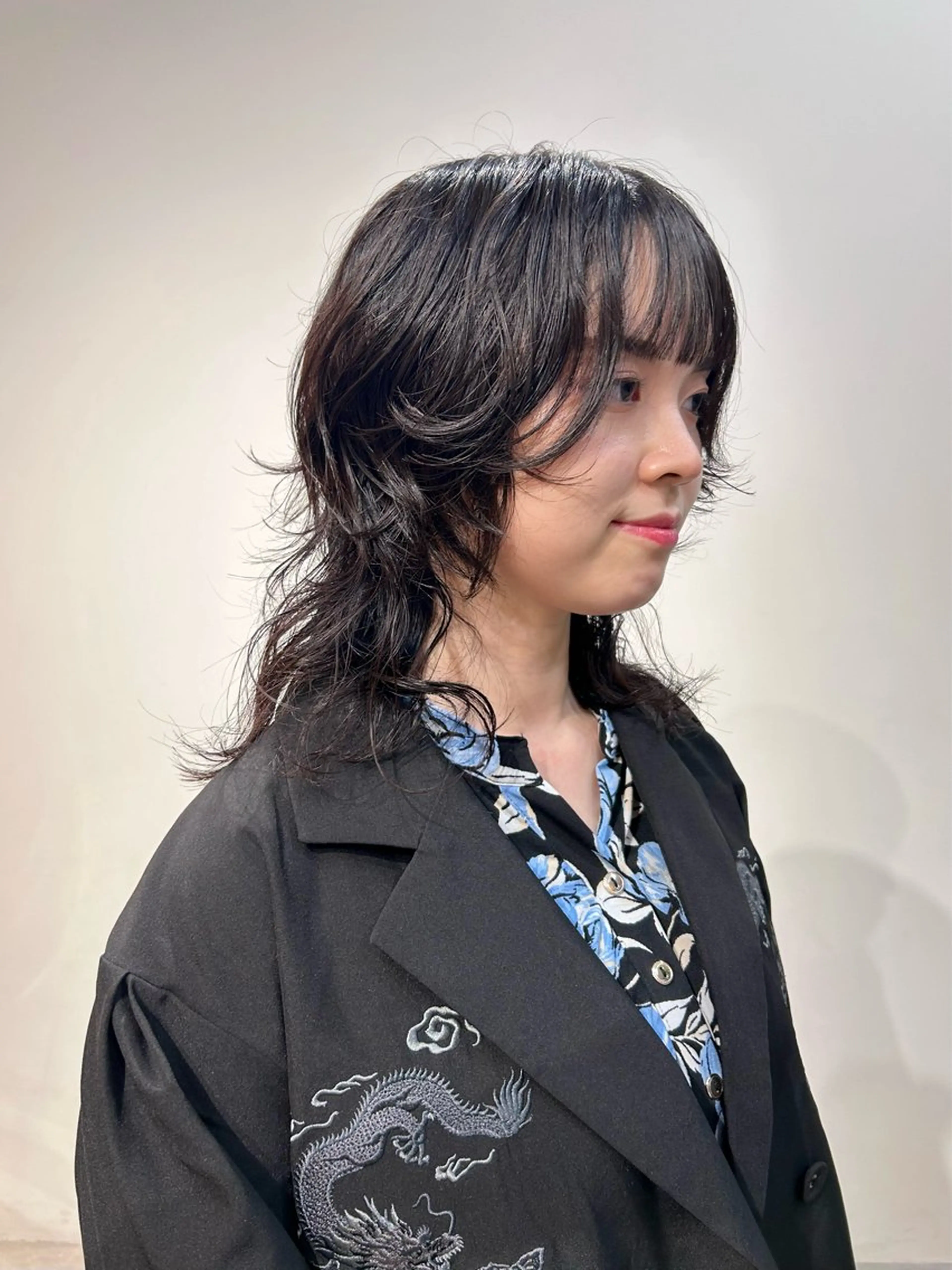 ミディアム ミディアムパーマ ウルフカット Maruquee de mashu所属・みうら ありさのヘアスタイル