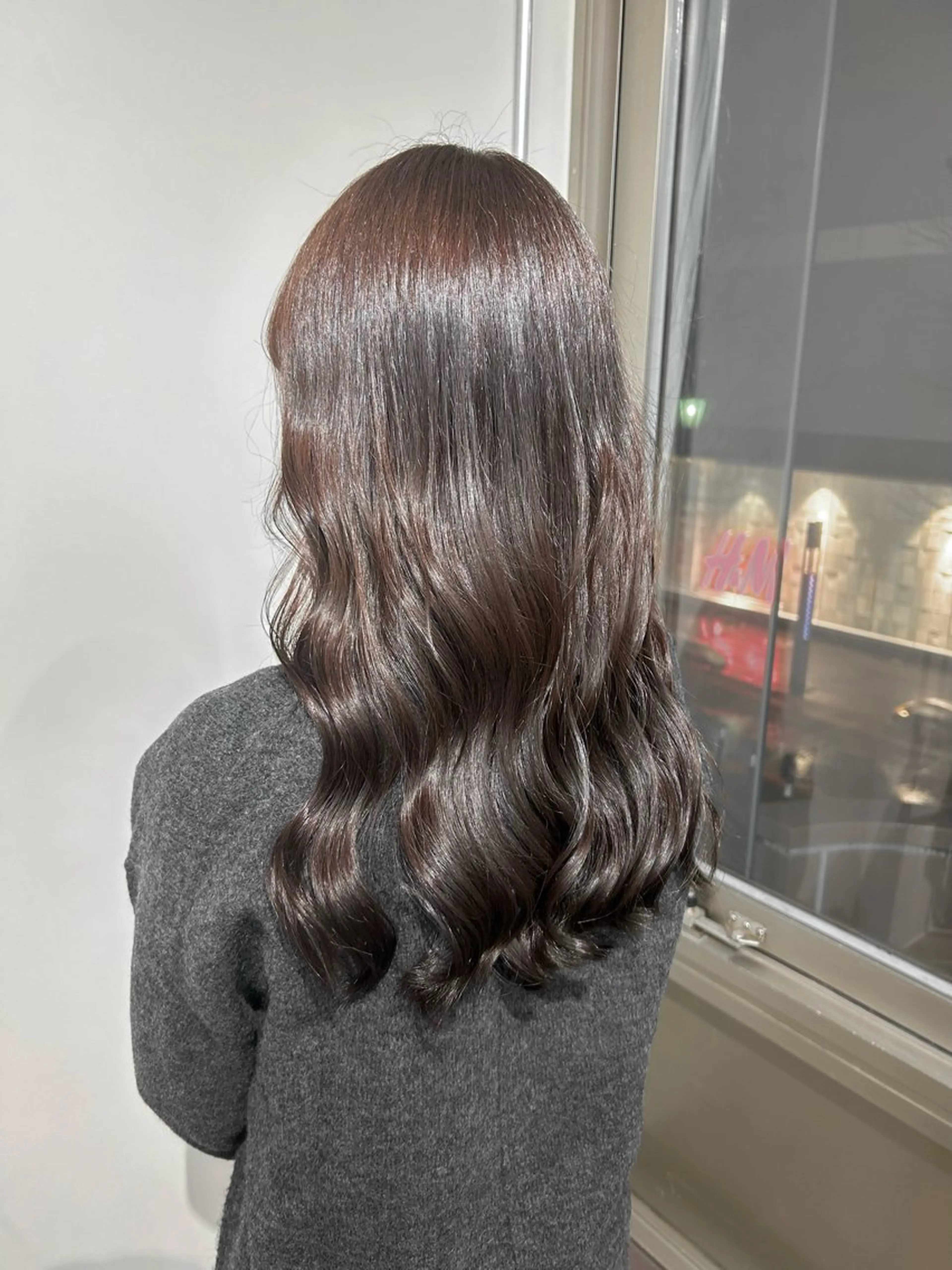 ロング カラー カット ヘアカラー ベージュ/ダブルカラ ー/新潟駅/青柳萌果のヘアスタイル