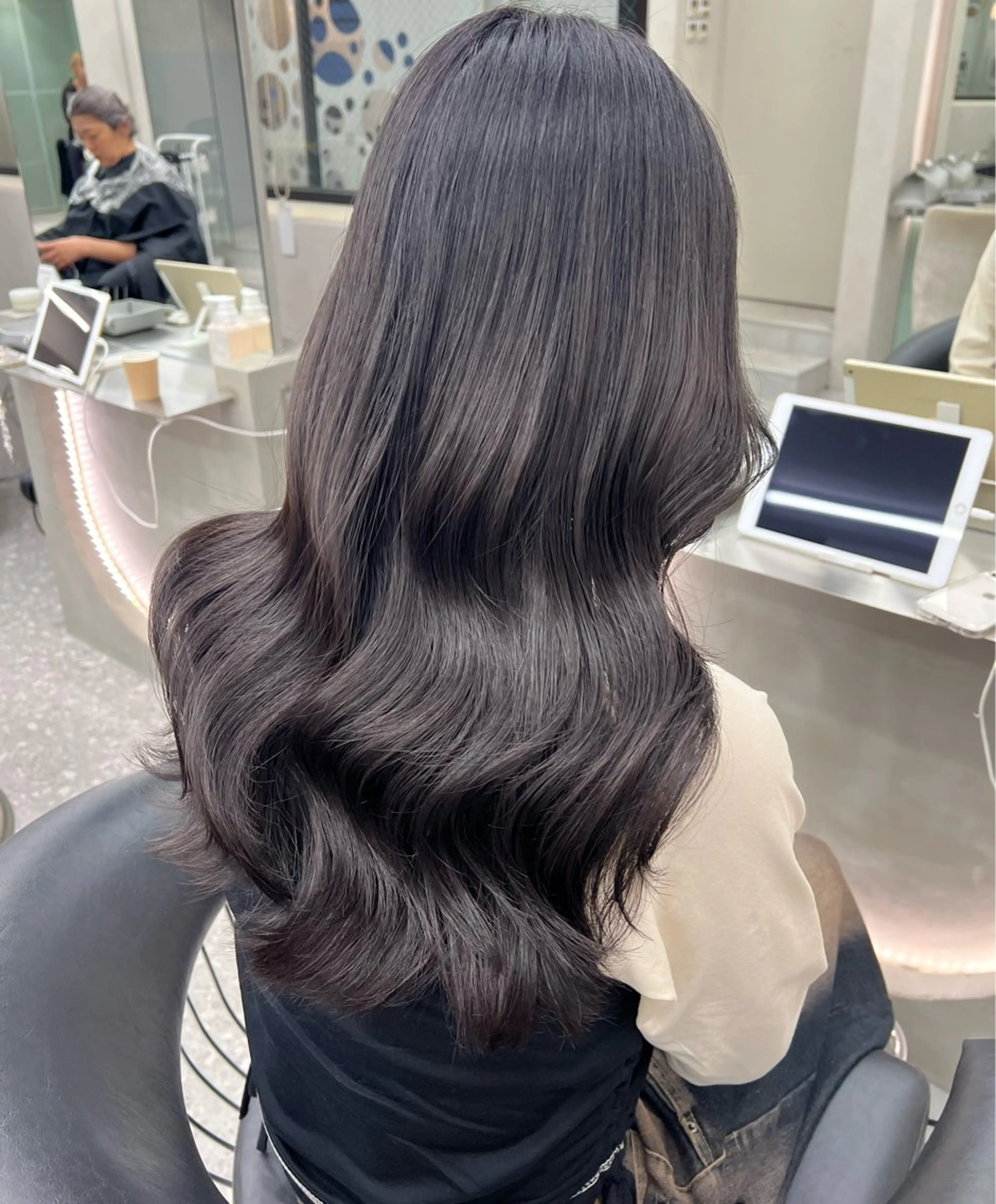 ロング 髪質改善 韓国風ヘア ヘアカラー 🎀透明感ブラウ ンshizuka🎀のヘアスタイル