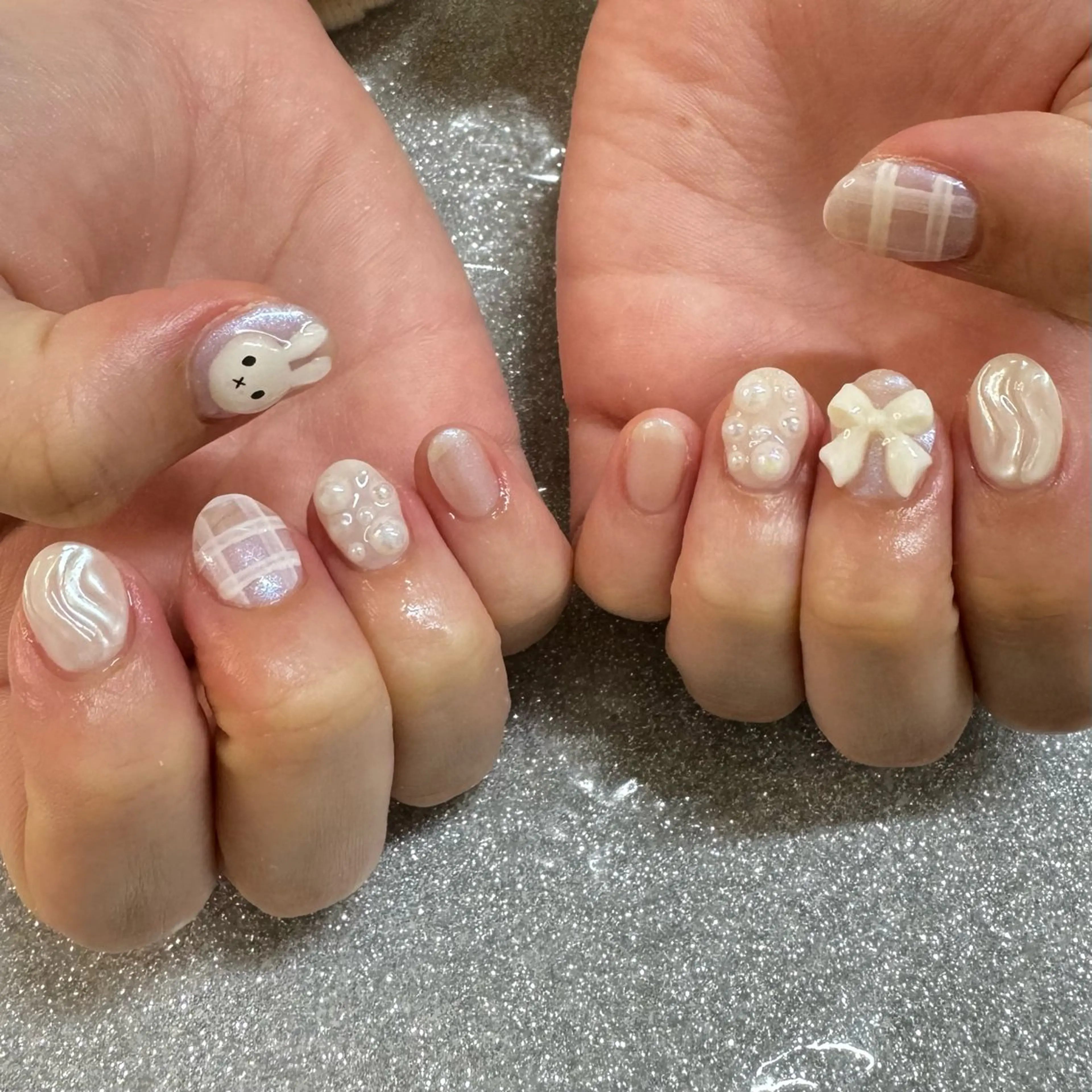 ネイル ハンドネイル VIERU 🌈🎀💖のネイルデザイン