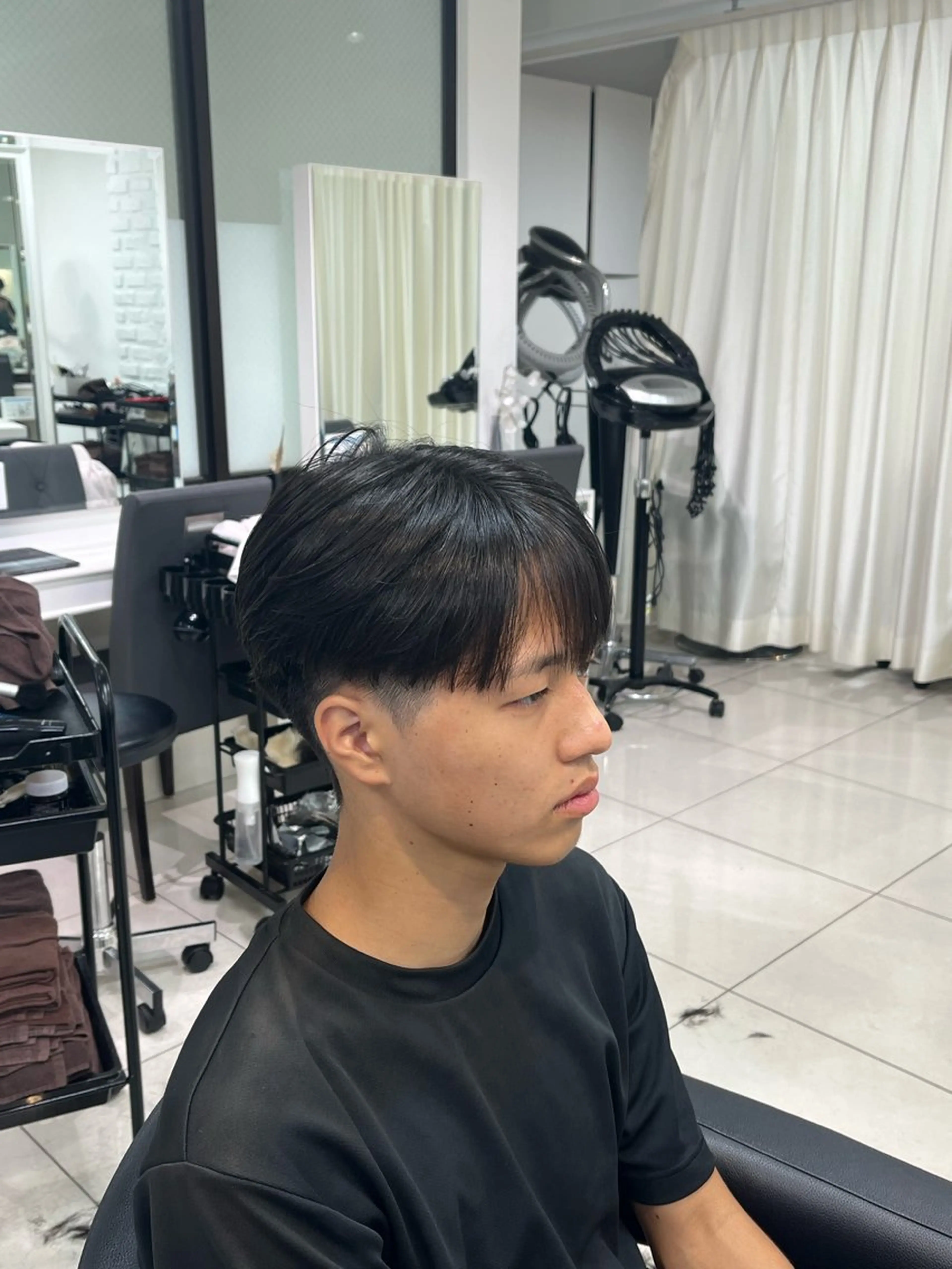 ショート メンズ 【シャドウパーマ センターパート】義心のヘアスタイル