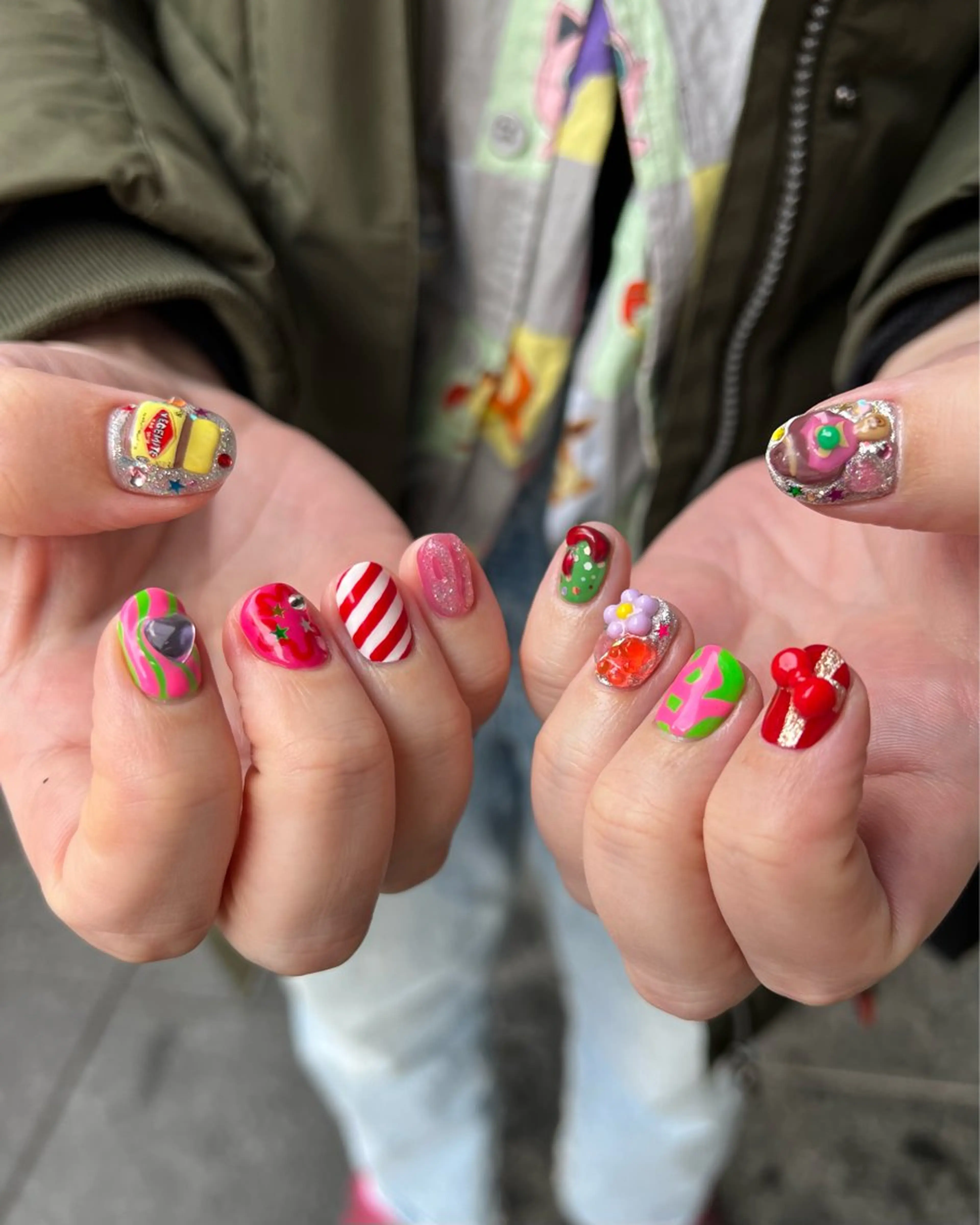 ネイル ハンドネイル 🧁🥕 asukaのネイルデザイン