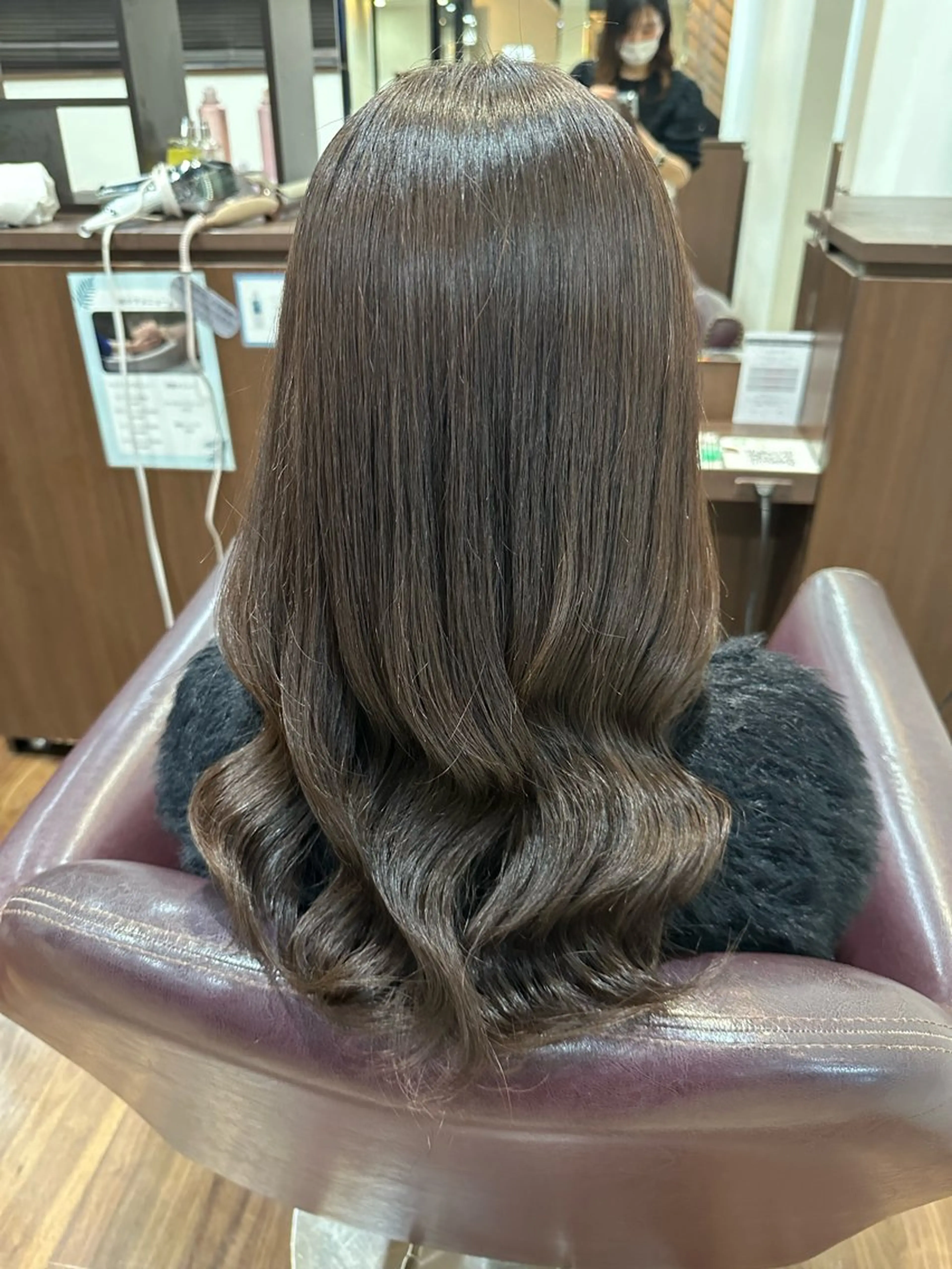 ロング 岡嶋 菜々子のヘアスタイル