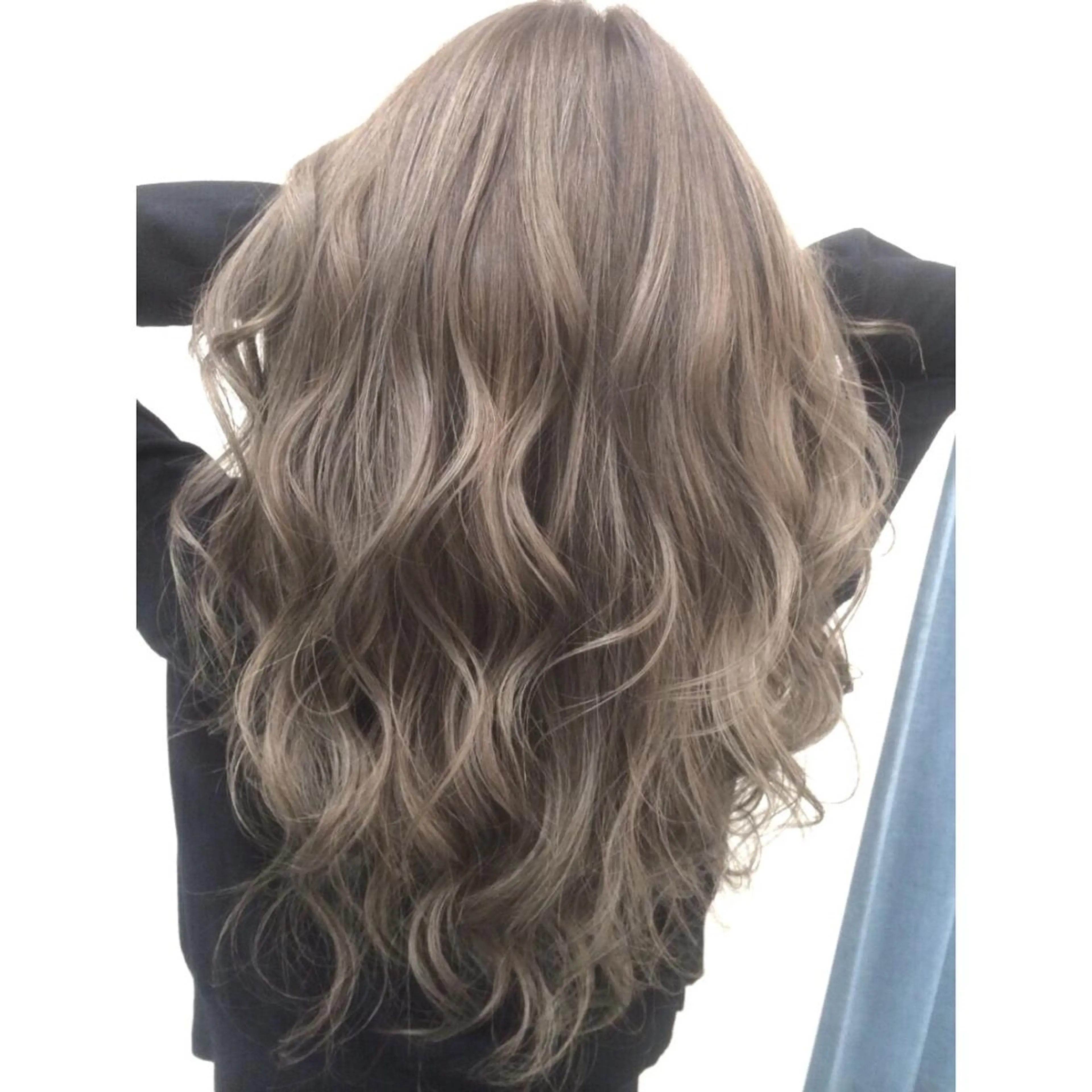 ロング カラー ベージュカラー ヘアカラー トリートメント 井上 一平のヘアスタイル