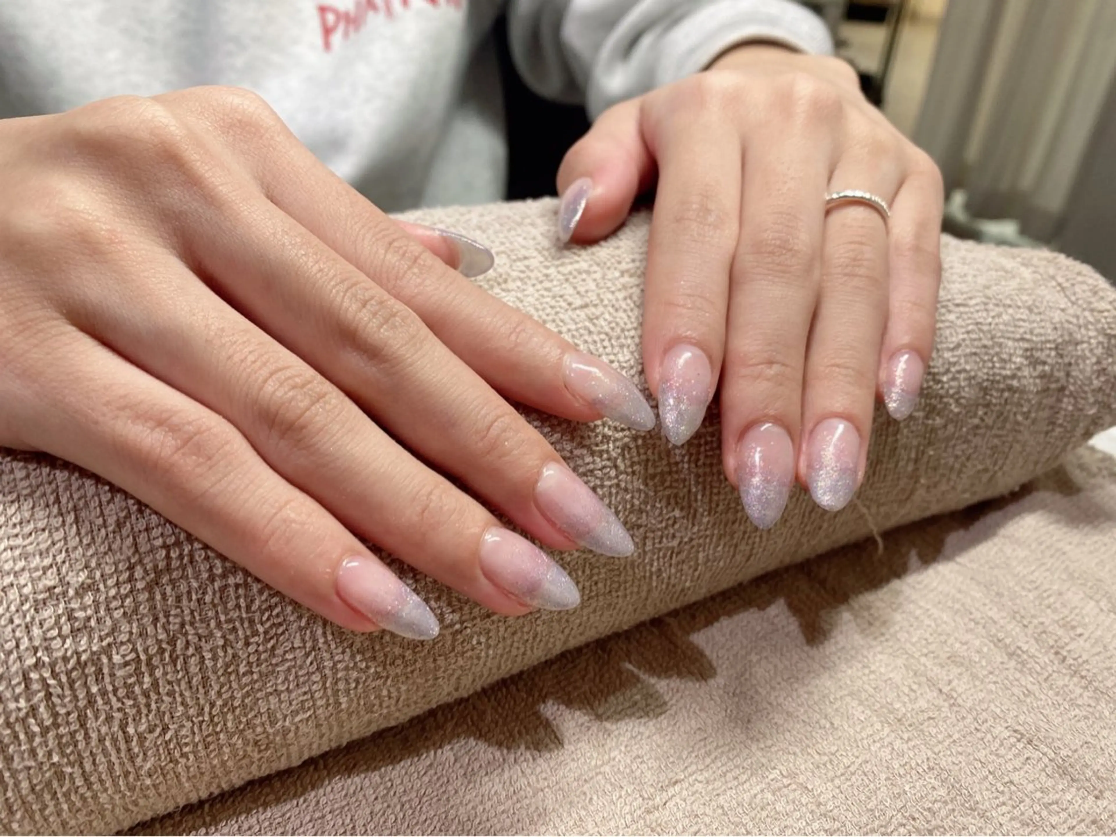 ネイル フットネイル グラデーション ラメ(グリッター) ラメグラデーション ワンカラーネイル nail今村 澪奈のネイルデザイン