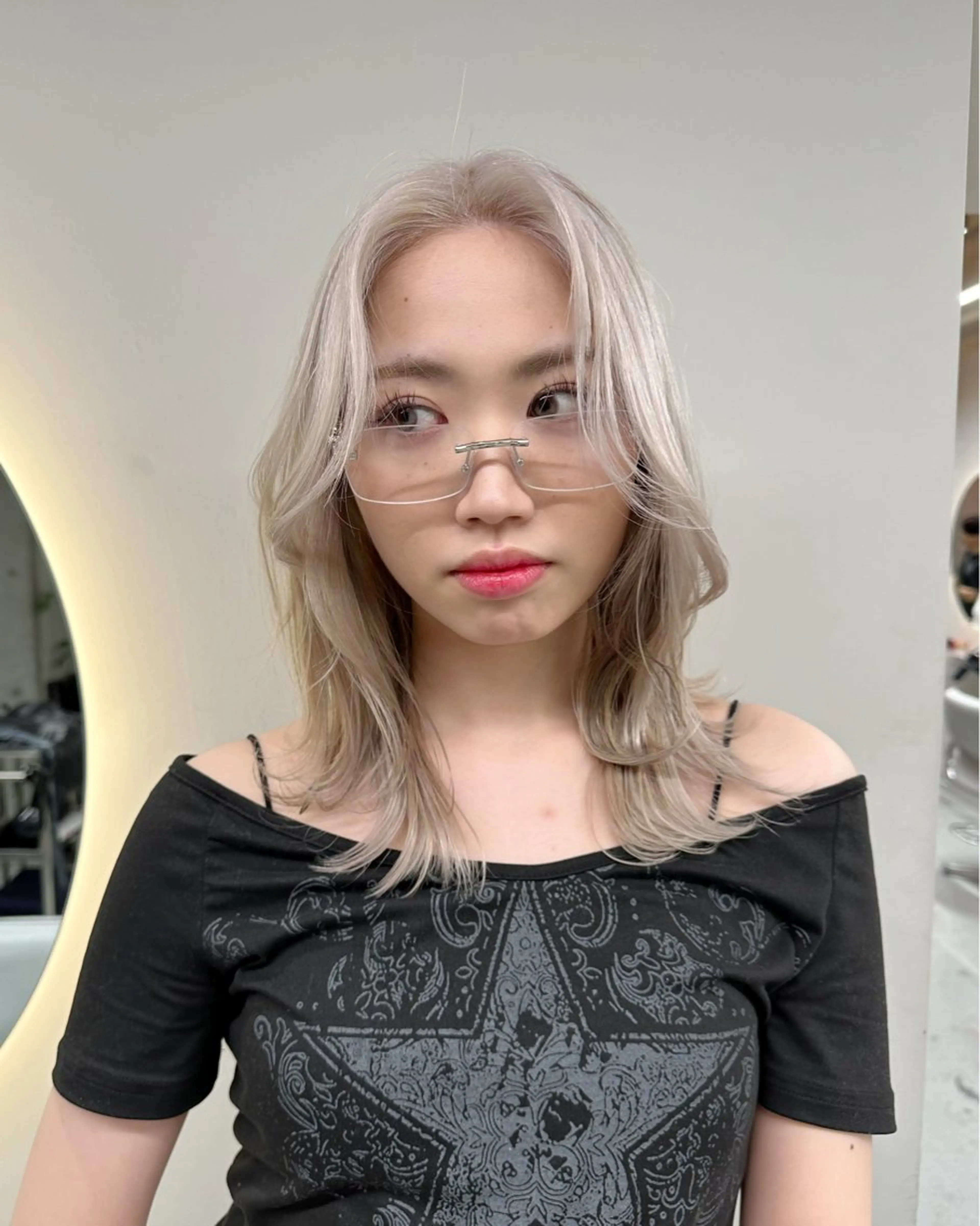 ミディアム ピンクラベンダー レイヤーカット ウルフカット ウルフレイヤー SOL.所属・ハイトーンカラー/デ ザインカラー中川竜斗のヘアスタイル