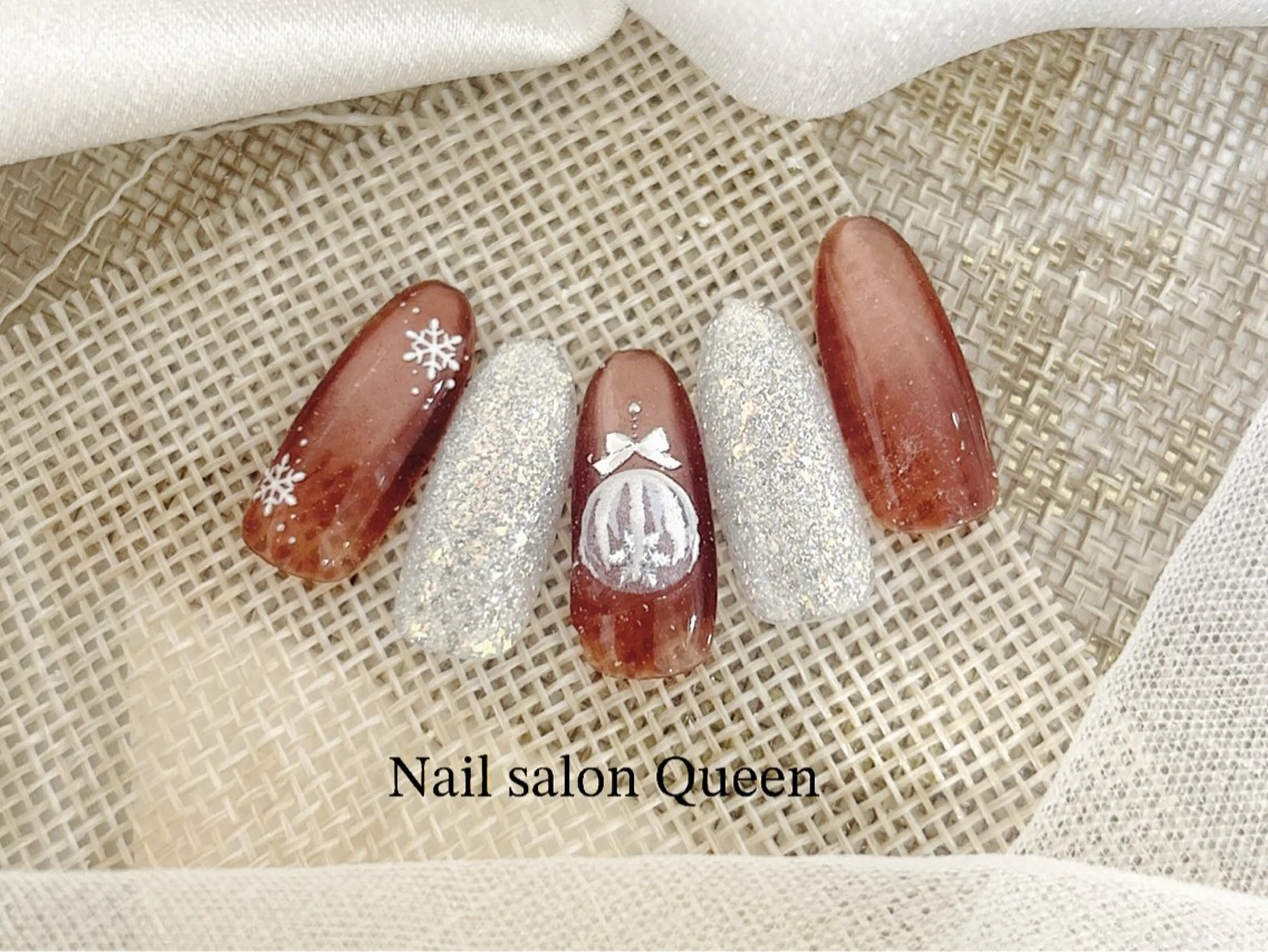 ネイル ハンドネイル ネイルサロンクイーン 東京/新宿/大久保のネイルデザイン