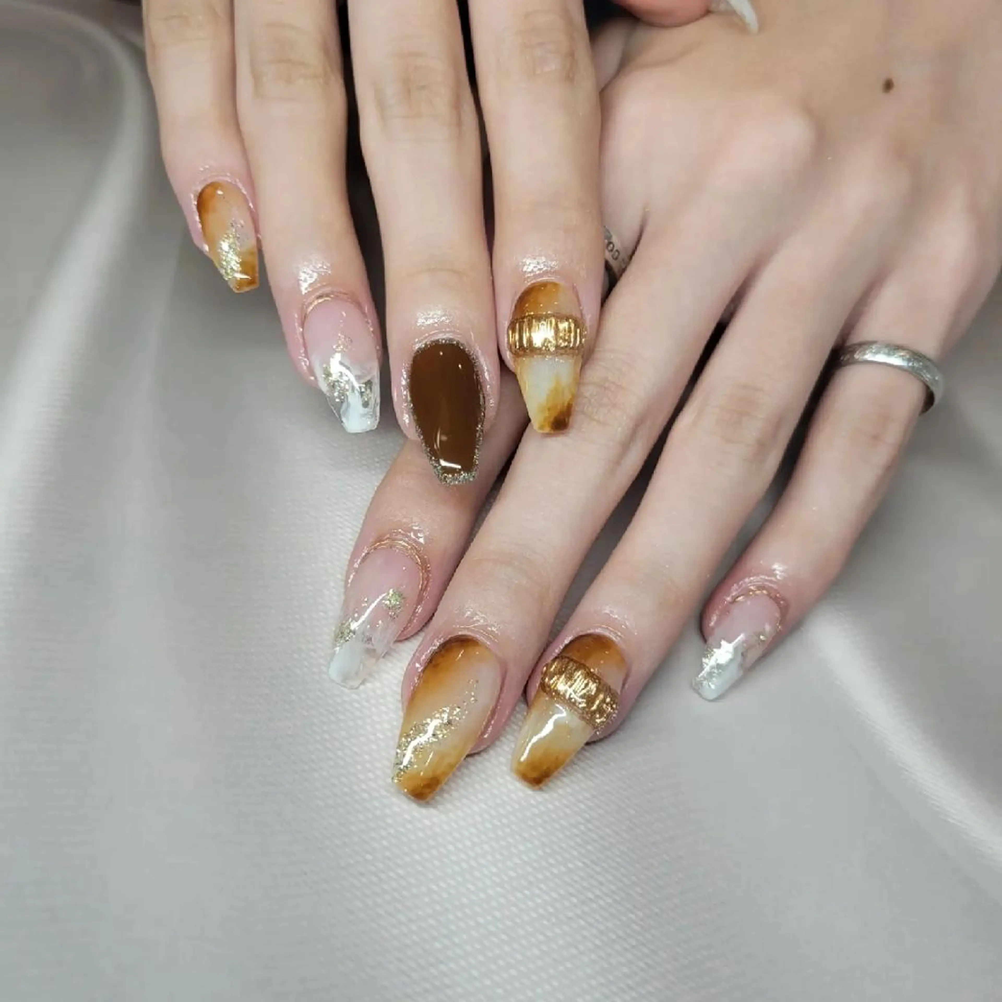 ネイル ブラウン ニュアンスネイル Nail salon Coco所属・Nail salon Coco【溝の口駅】のネイルデザイン