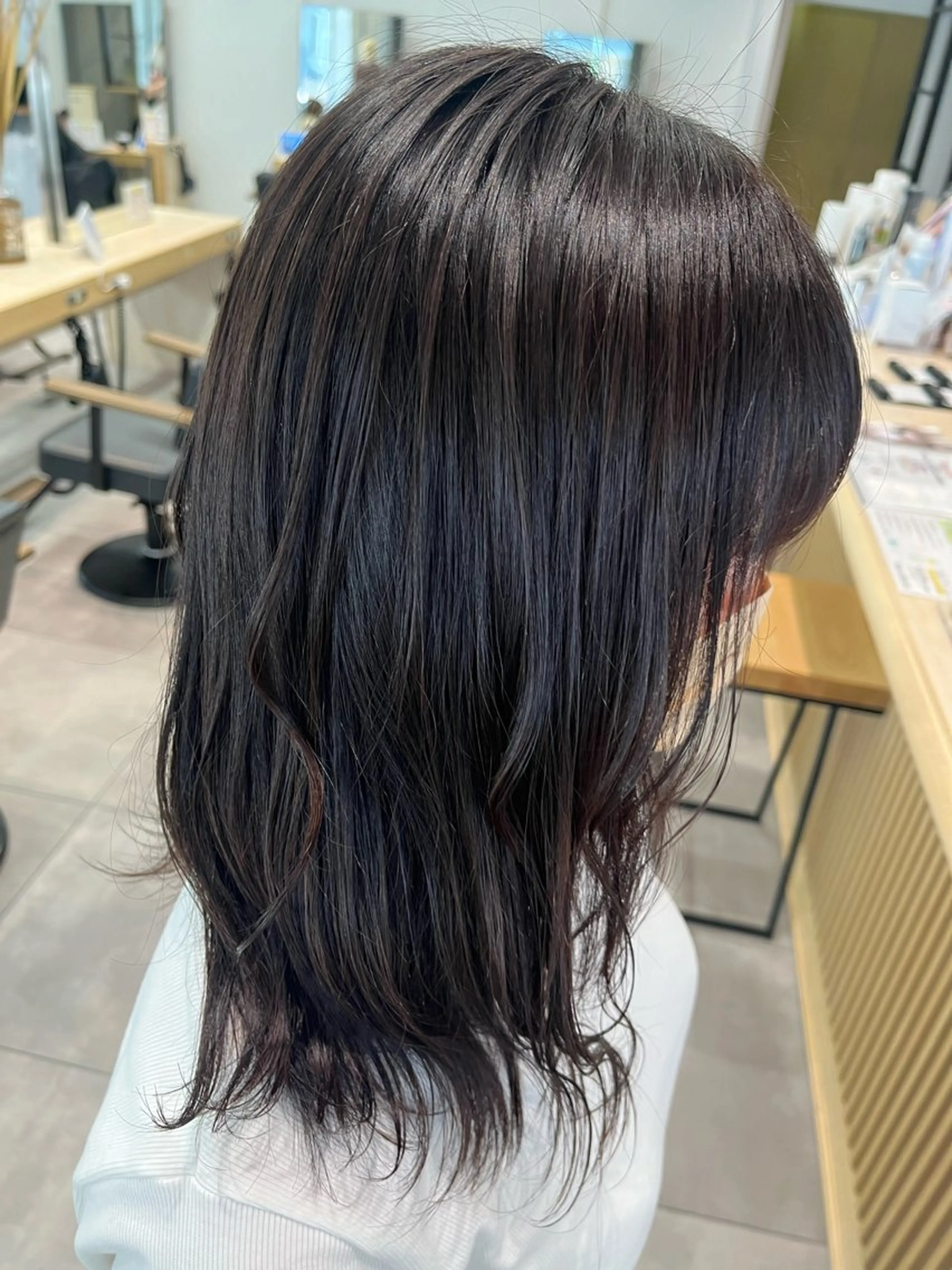 セミロング カラー ブラウンカラー ナチュラルブラウン おおや みゆのマツエク・マツパデザイン