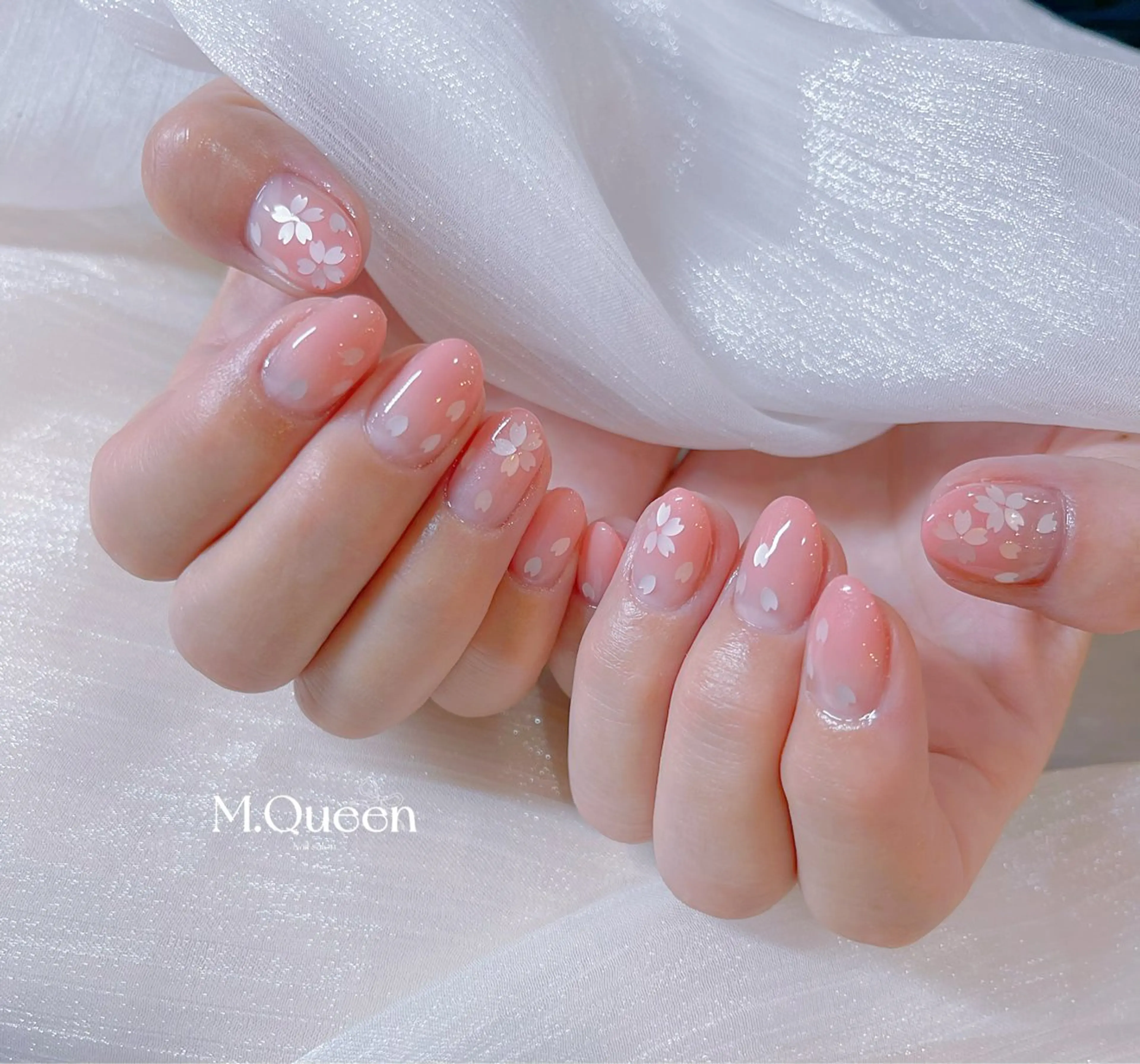 ネイル MQueen ネイルサロンマルのネイルデザイン