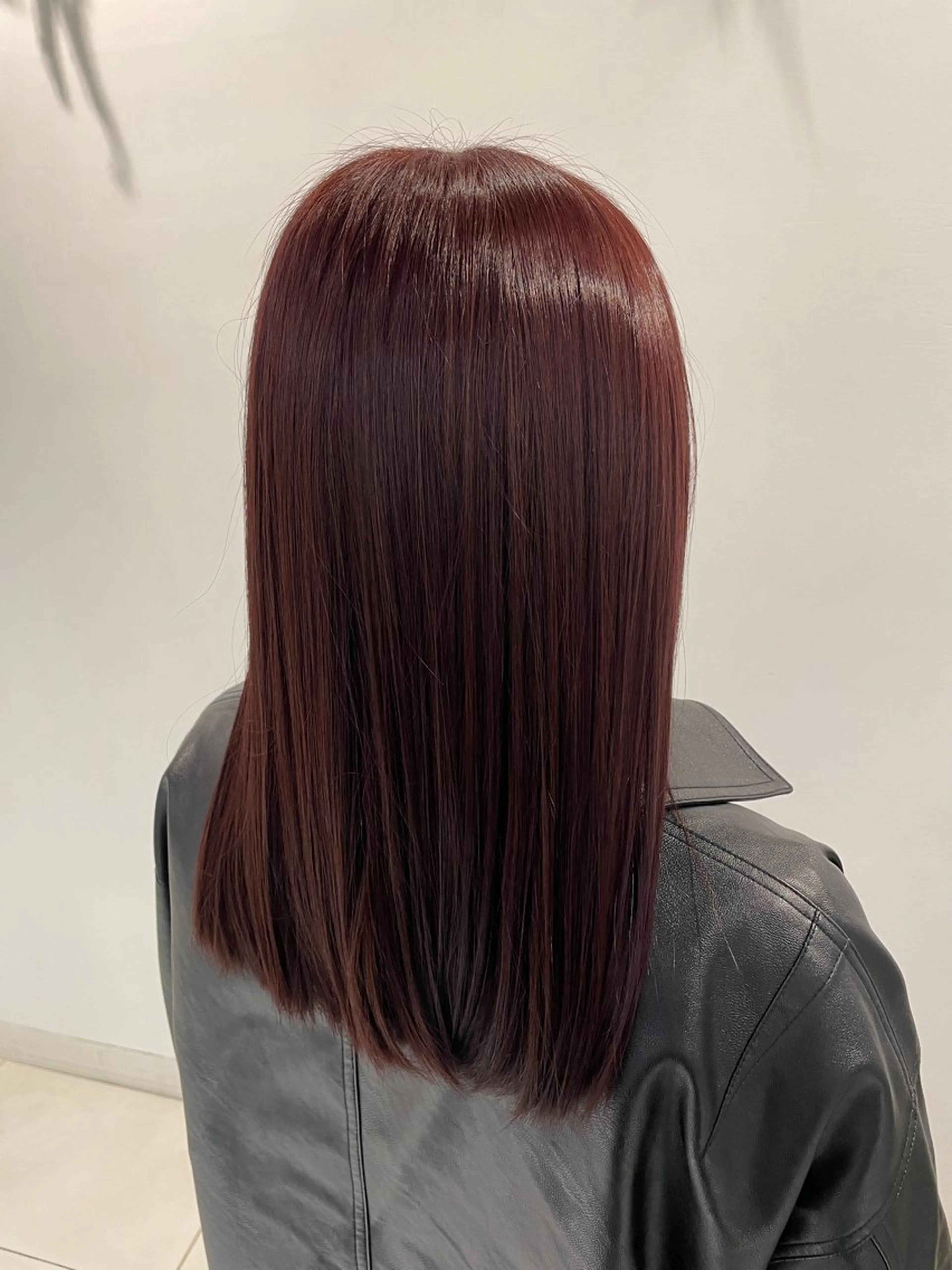 カラー 黒髪 ブラウンカラー レッドカラー ✨感動の美髪矯正✨ 💜MOMOKA💜のヘアスタイル