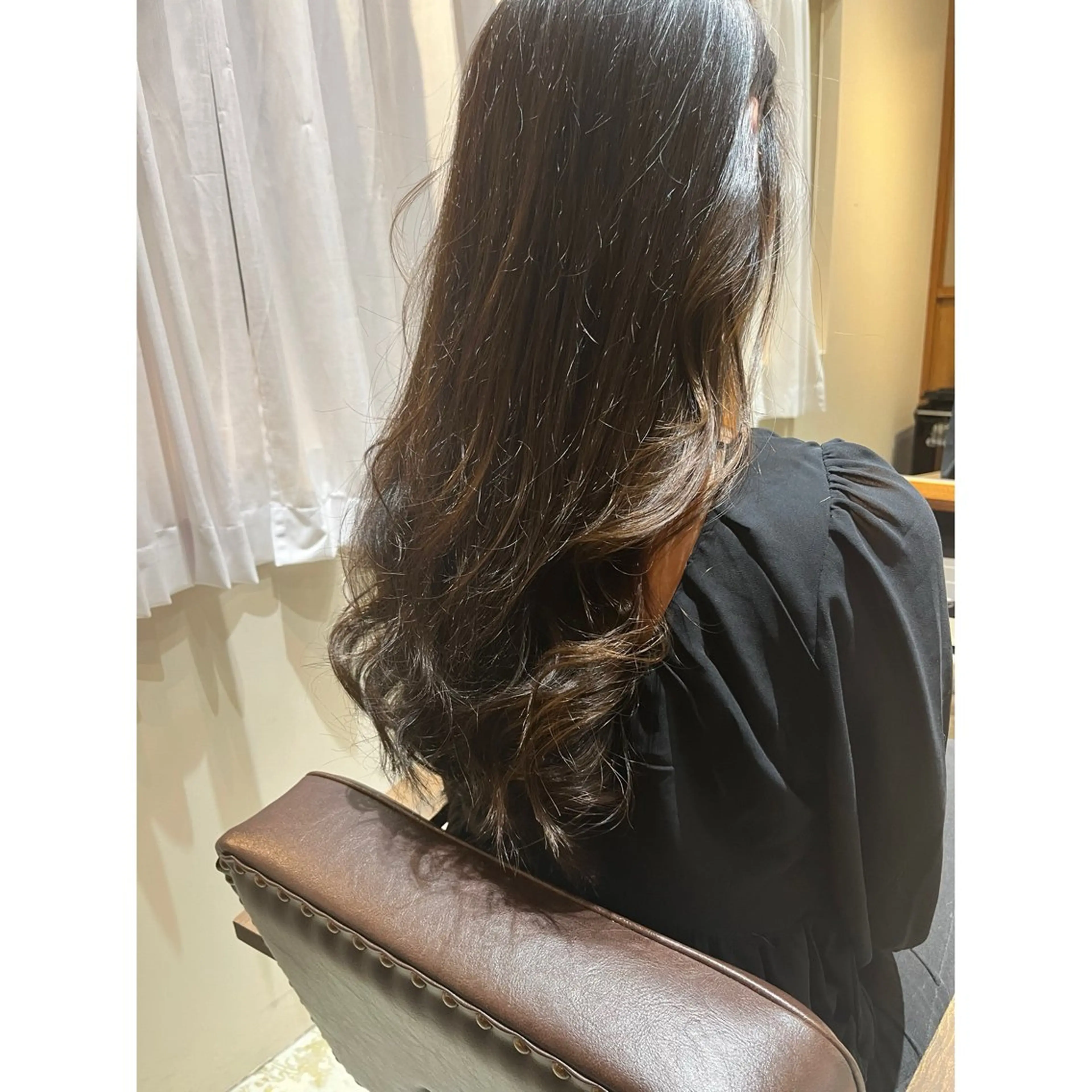 ロング 喜友名洸季 anoneのヘアスタイル