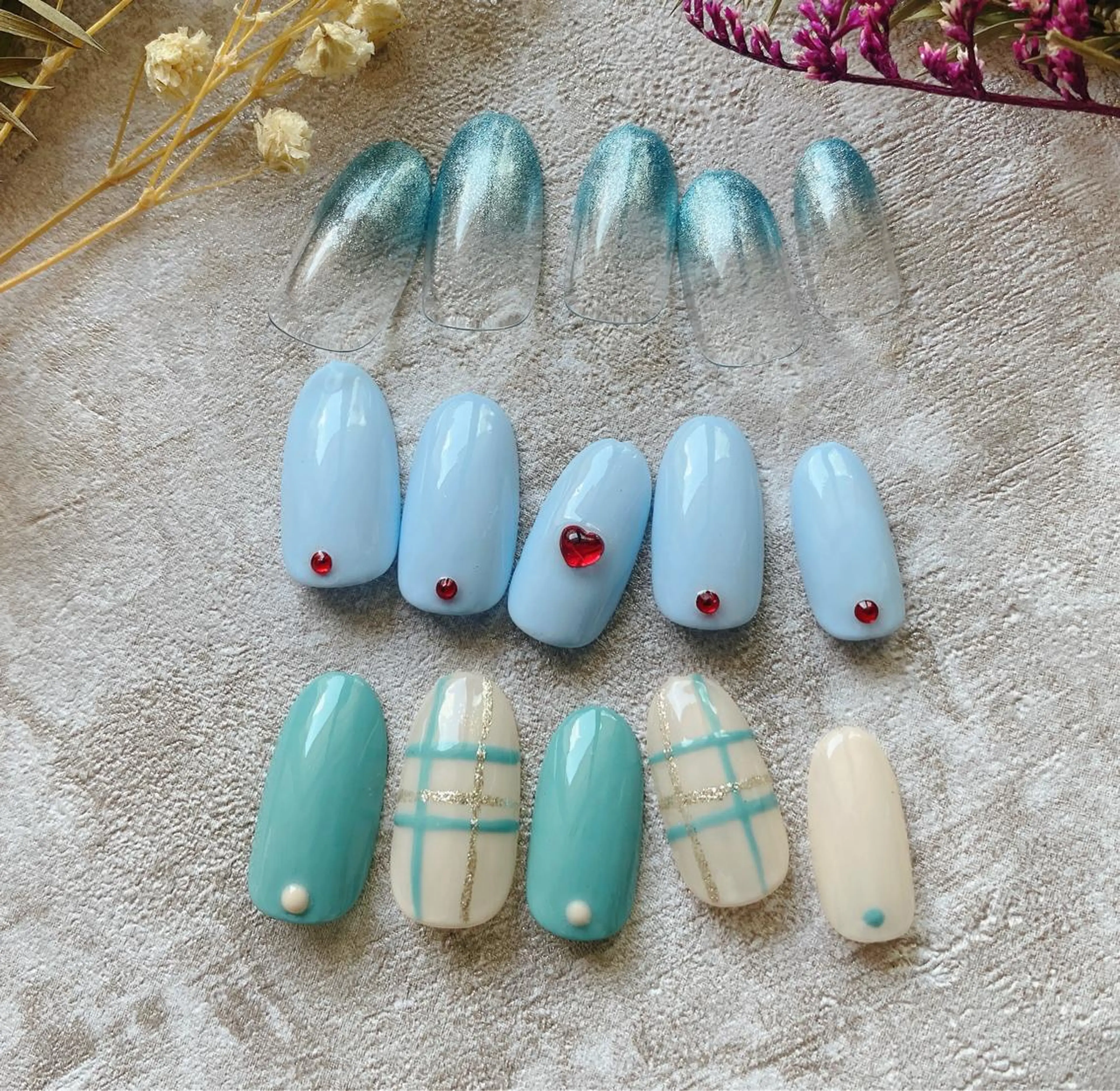 ネイル Nail •Head スパFortunaのネイルデザイン