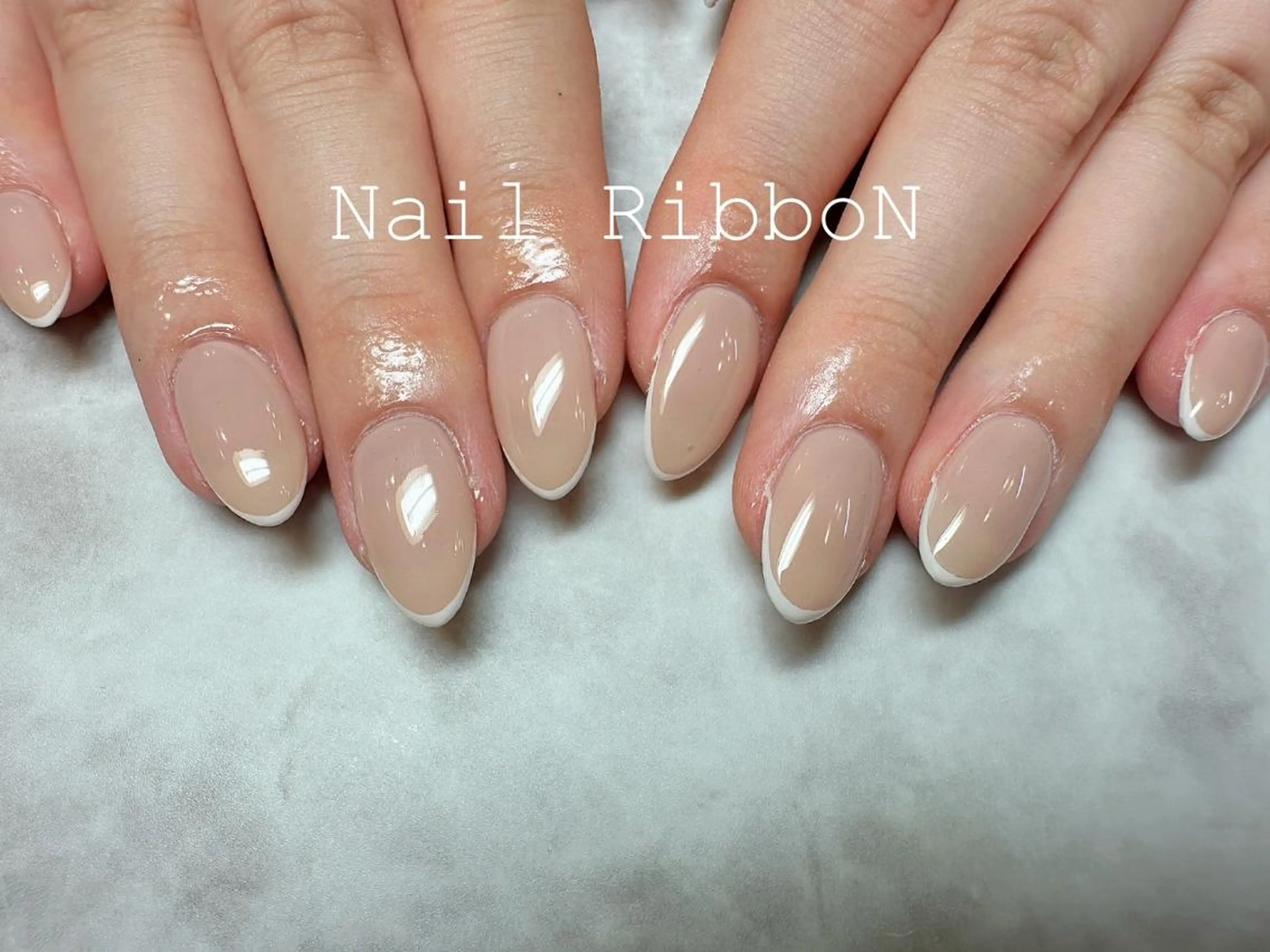 ネイル ネイルリボン 受付スタッフのネイルデザイン