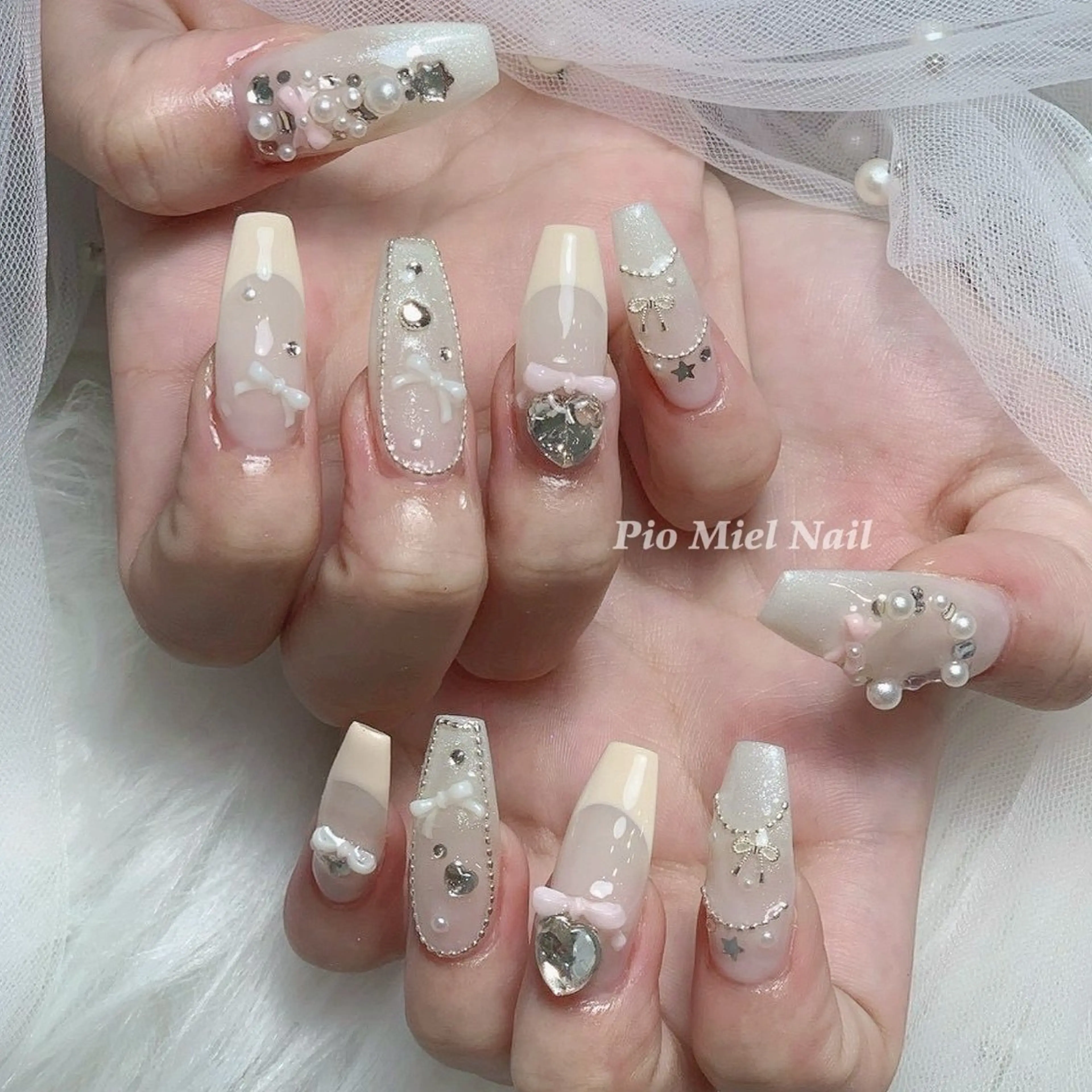 ネイル ハート ニュアンスネイル シンプルネイル ワンホンネイル ホワイト ハンドネイル HANA 長さだしのネイルデザイン