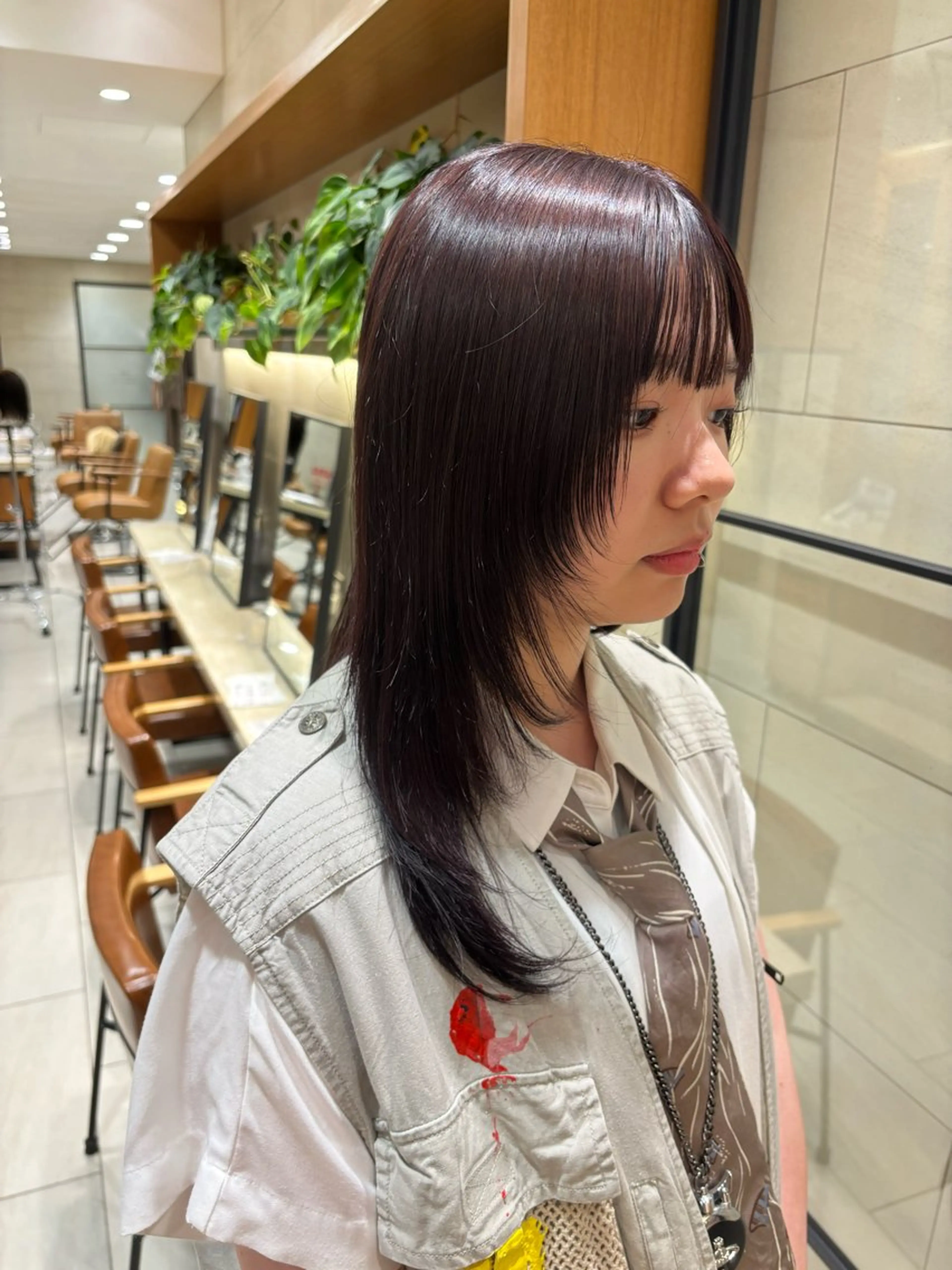 セミロング レイヤーカット Zina 新宿所属・西山 奈那のヘアスタイル