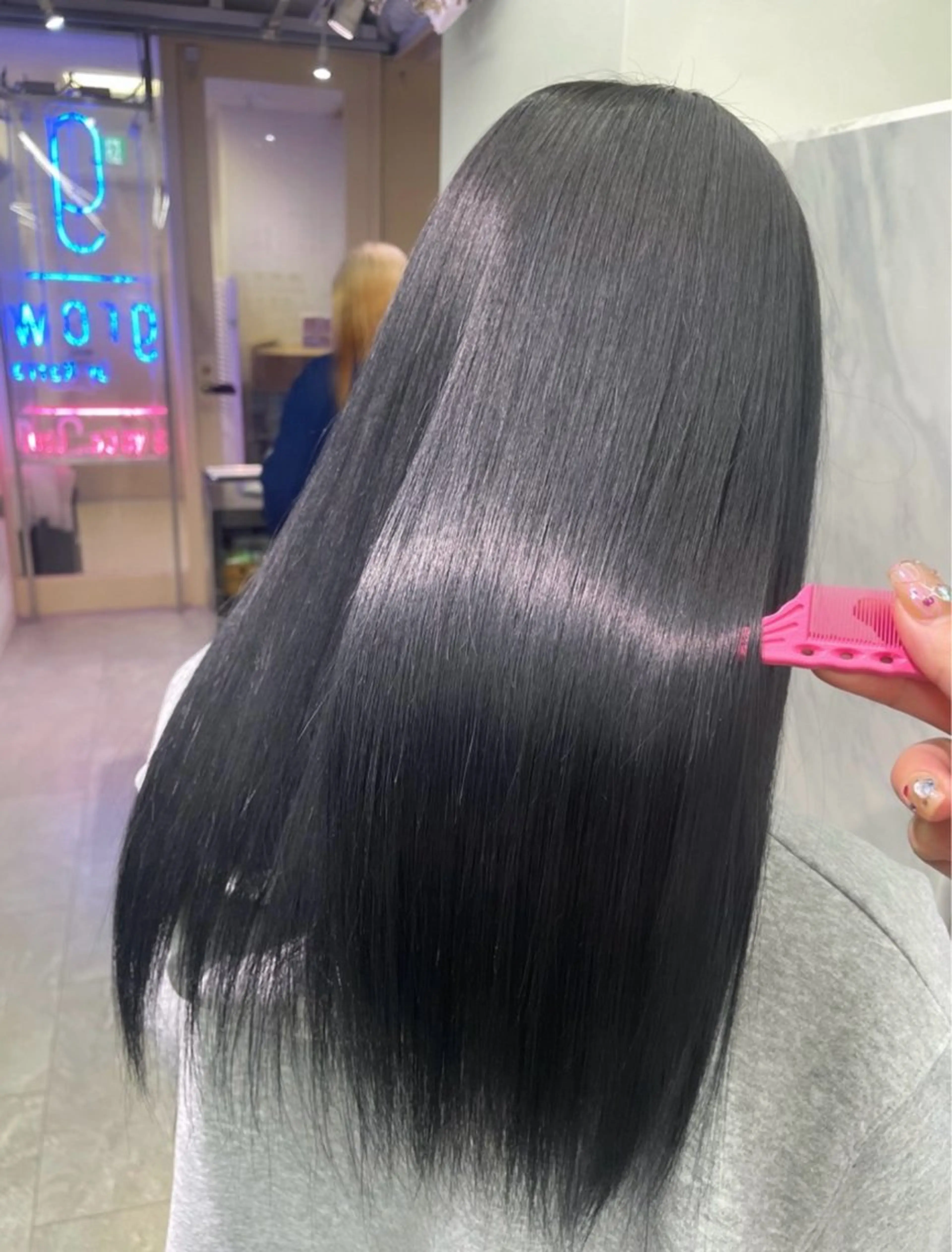 カラー ヘアカラー MOMOKA🍑プル エクステ・ハイトーンのヘアスタイル