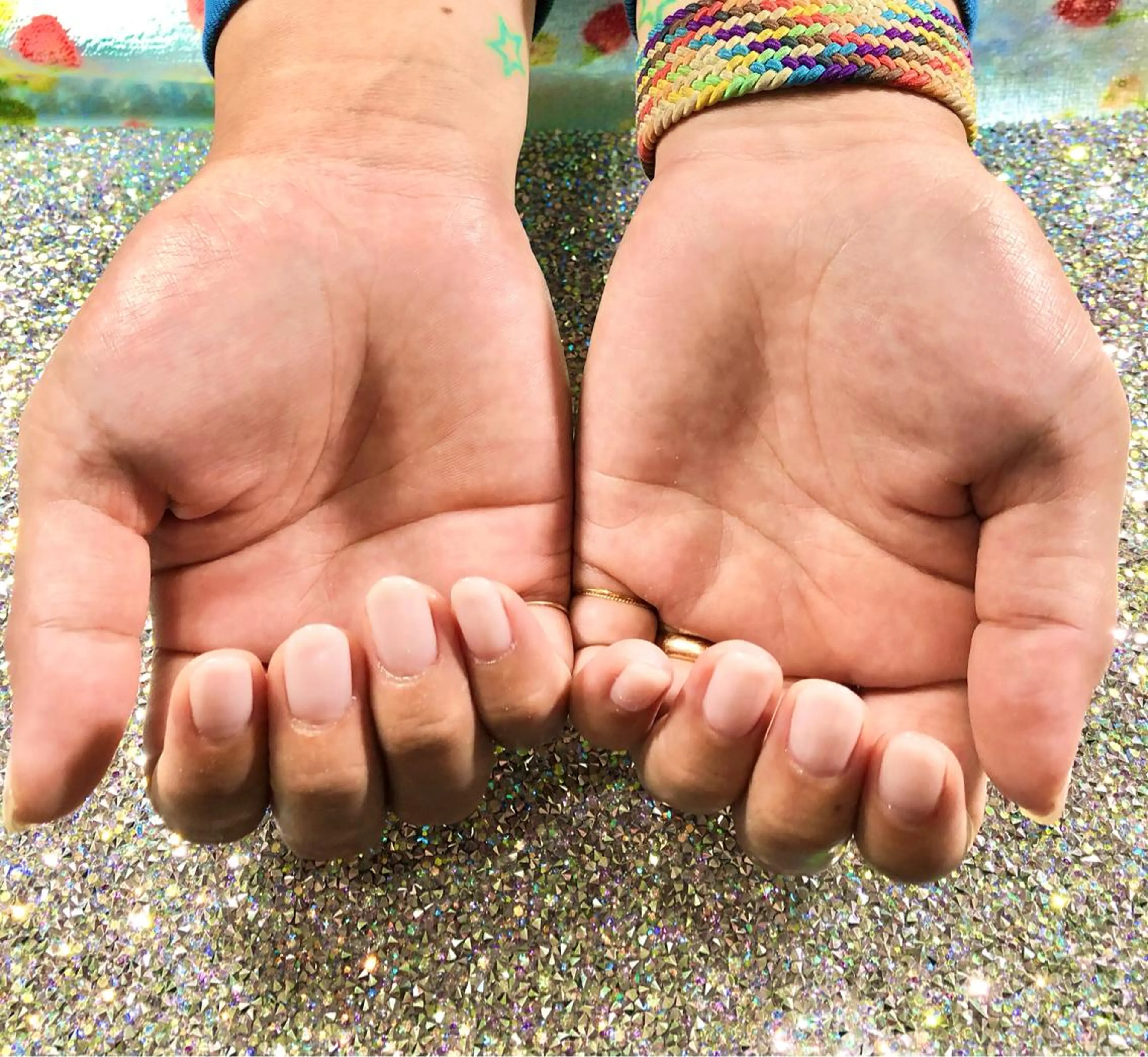 ネイル グリーン ラメ(グリッター) ピンク ホワイト ハンドネイル Tairacchi タイラッチのエステ・リラクイメージ