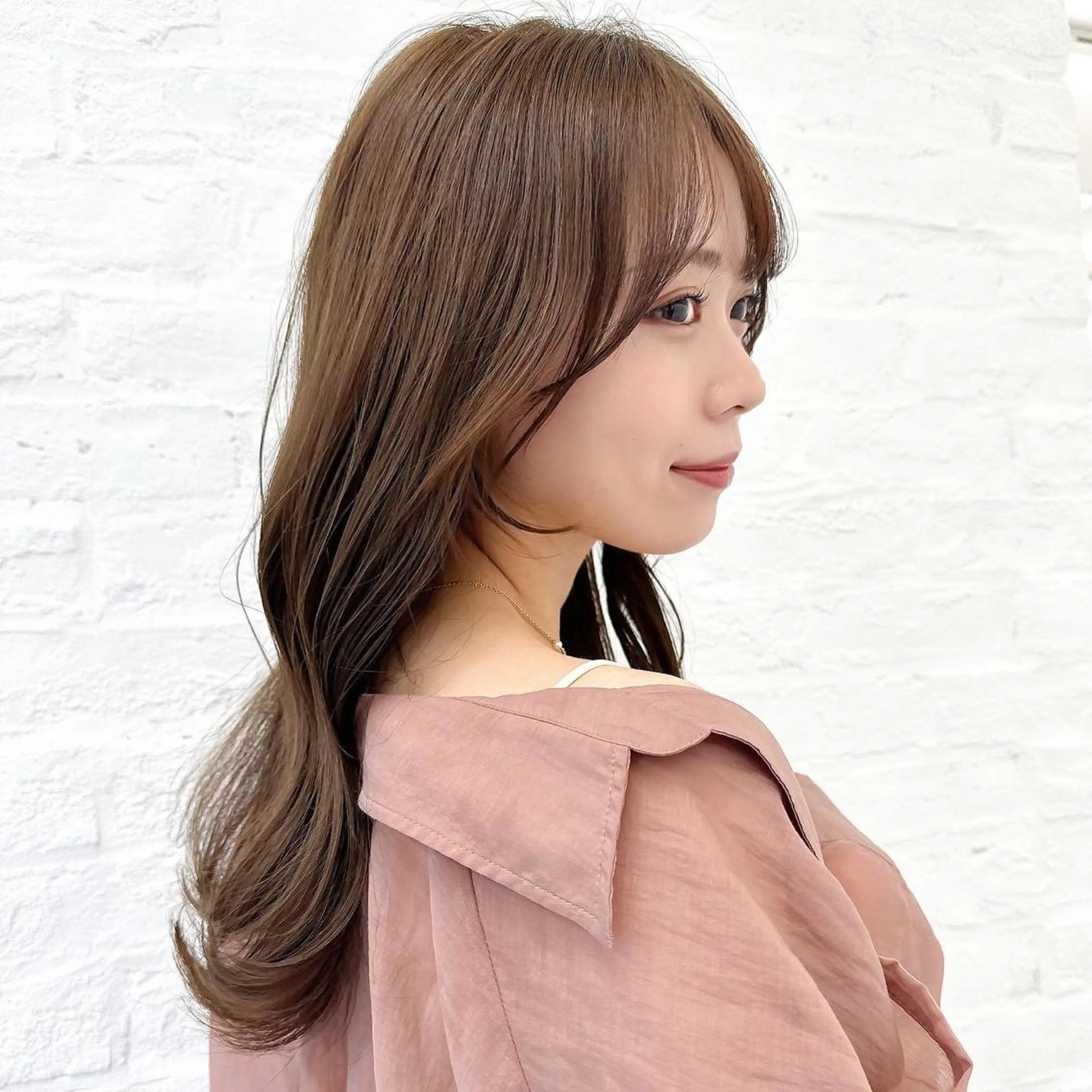 セミロング カラー ベージュカラー ブラウンカラー ブラウンベージュ くびれヘア 顔まわりレイヤー カット ヘアカラー トリートメント 顔周り/くびれヘア 韓国ヘア💕風間るなのヘアスタイル