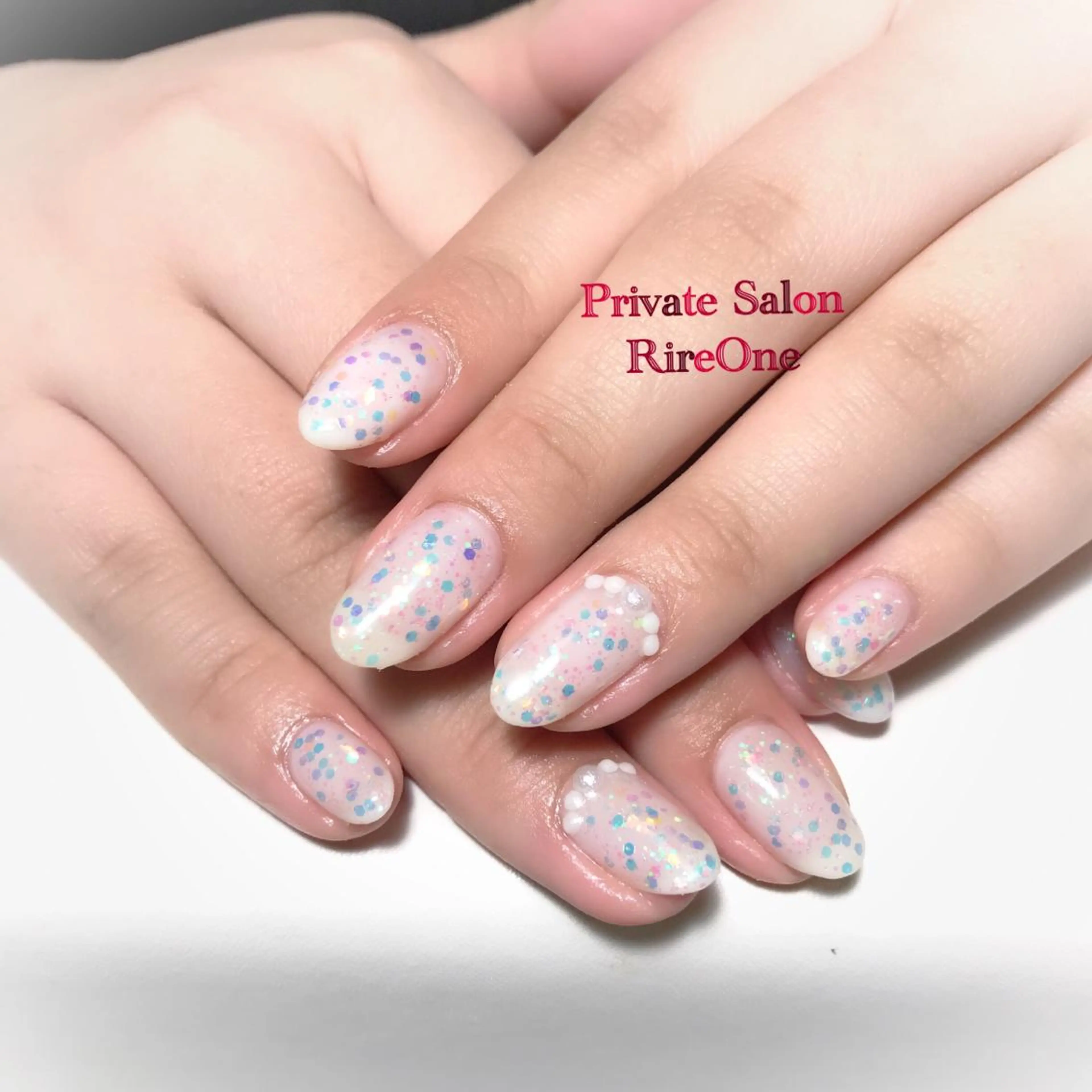 ネイル ホワイト RireOne ~リルワン~のネイルデザイン